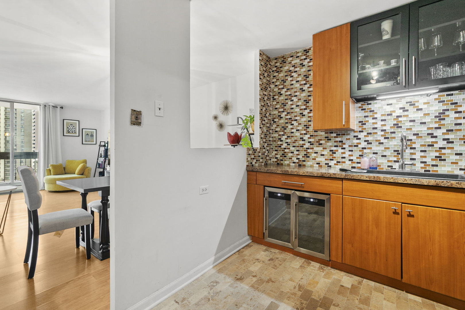 5901 N Sheridan Road Unit: 13F