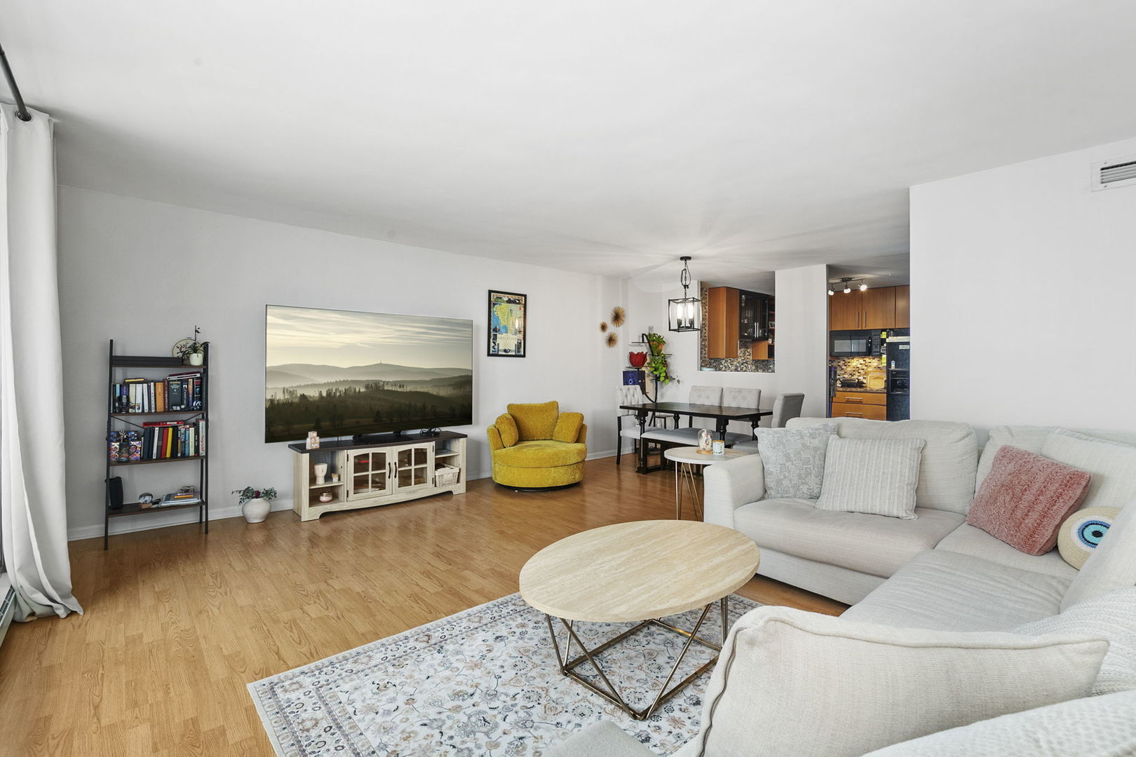 5901 N Sheridan Road Unit: 13F