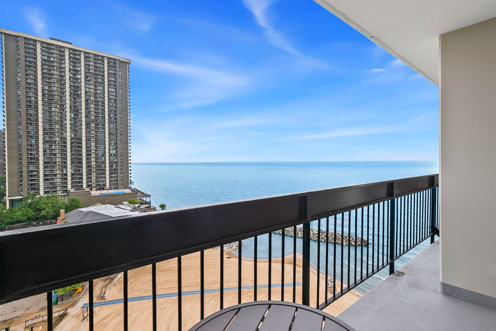 5901 N Sheridan Road Unit: 13F