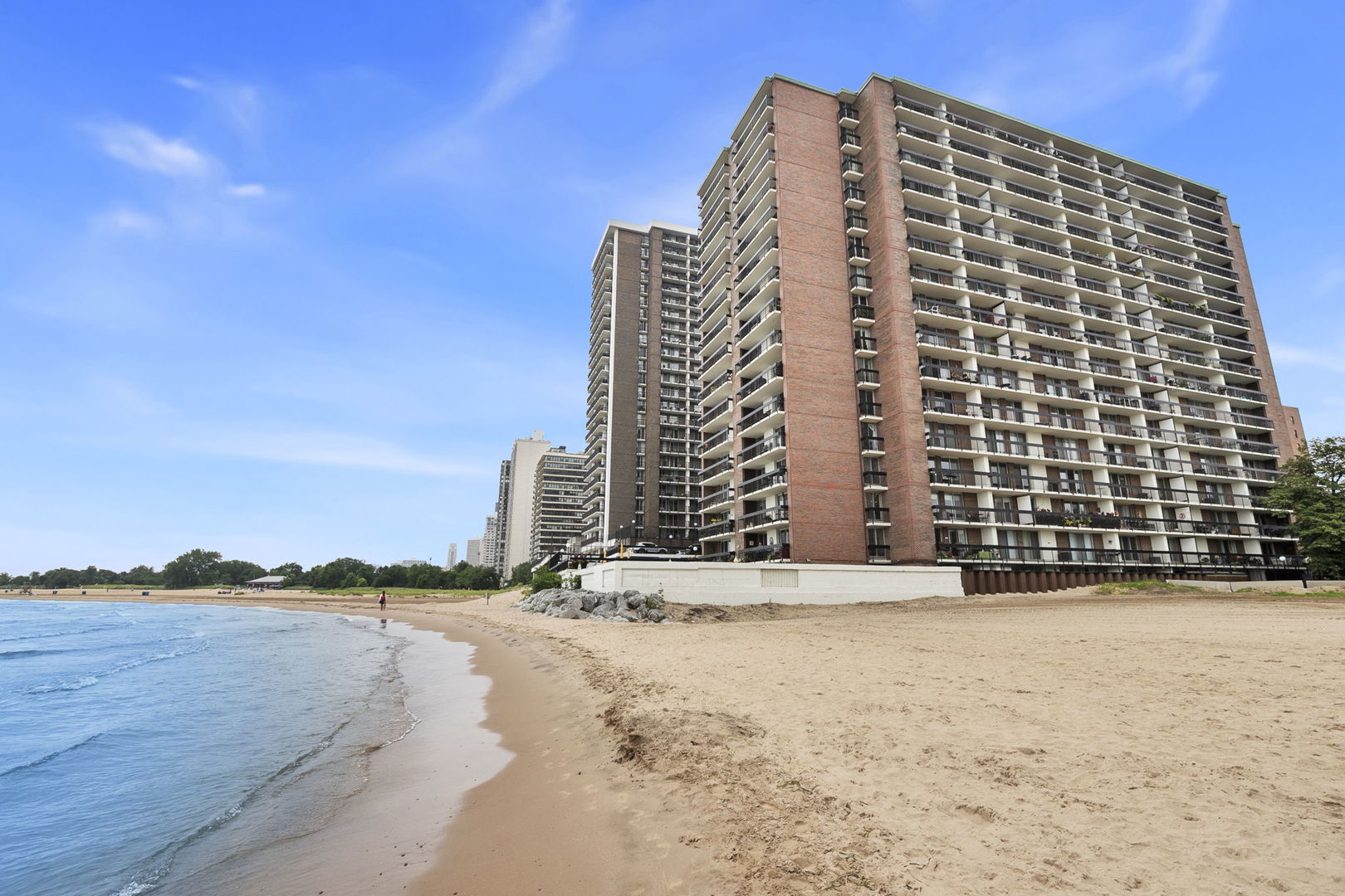 5901 N Sheridan Road Unit: 13F