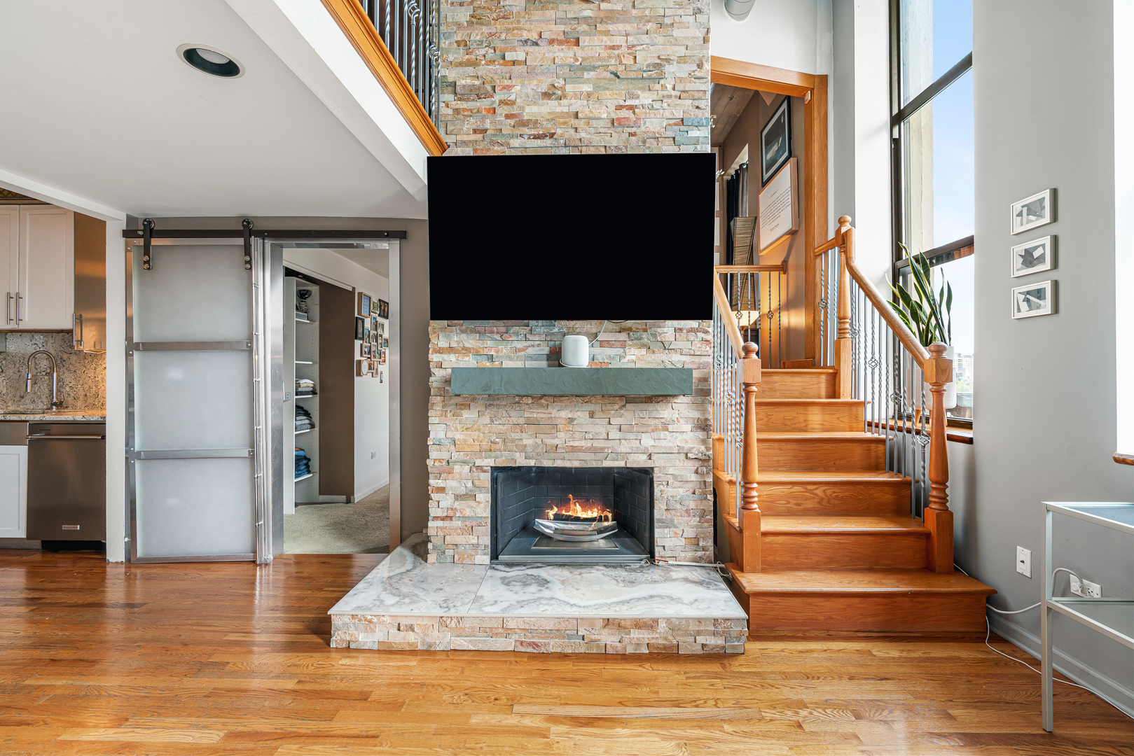 758 N Larrabee Street Unit: 418