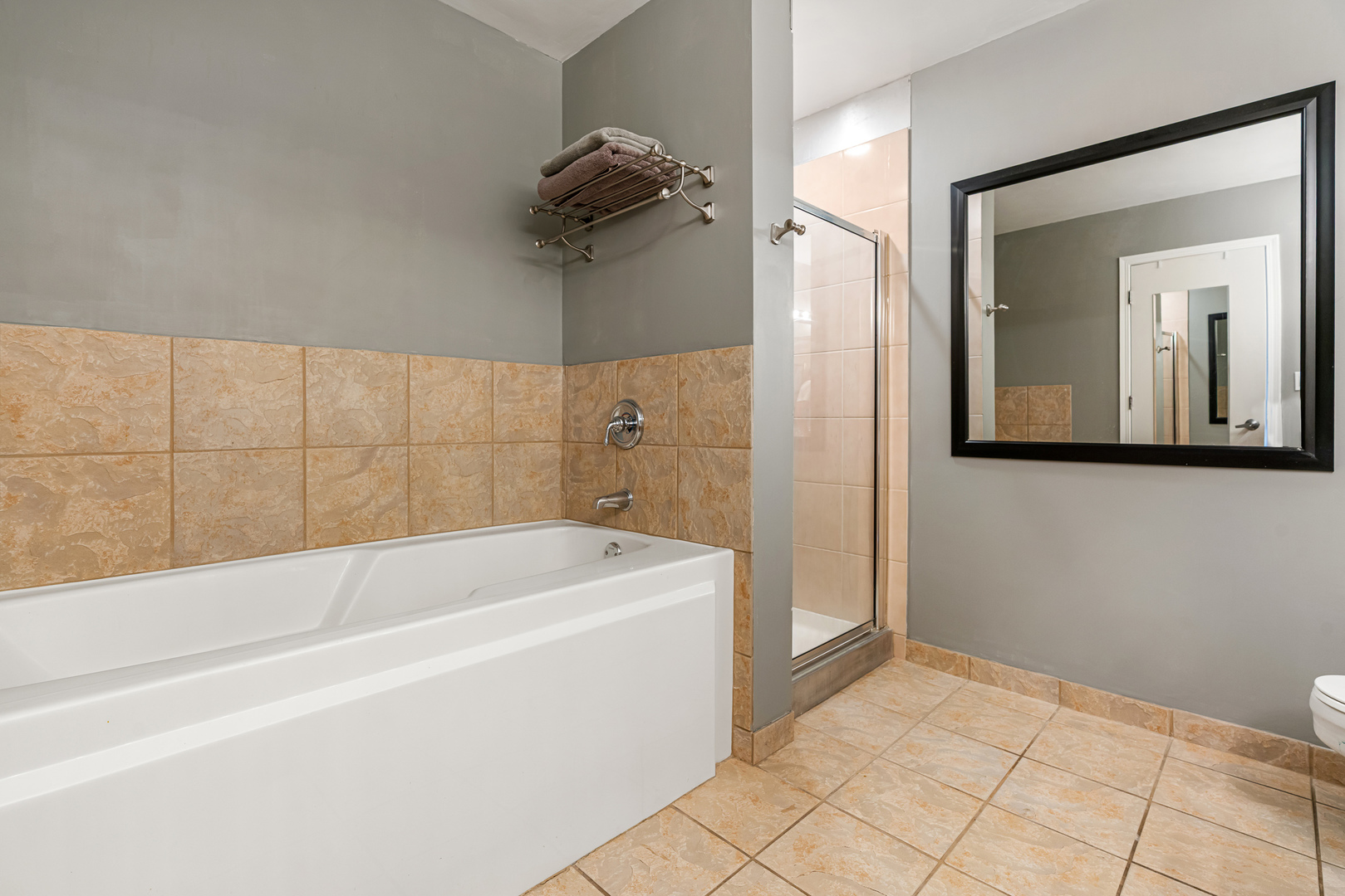 758 N Larrabee Street Unit: 418