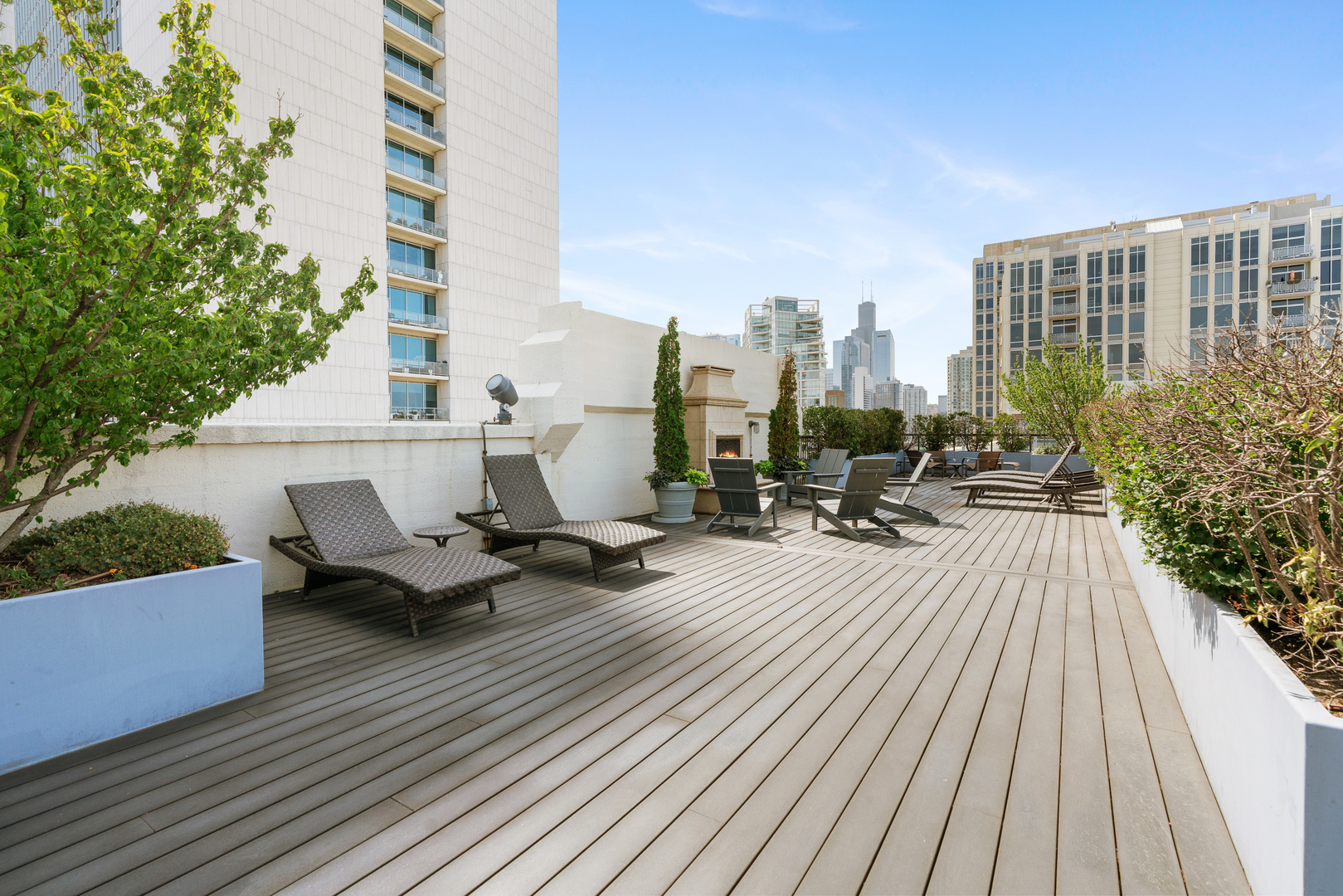 758 N Larrabee Street Unit: 418