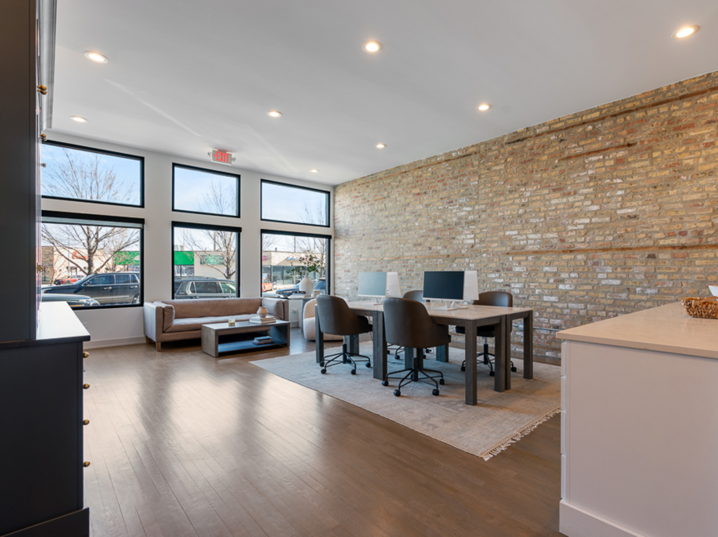 2370 N ELSTON Court Unit: Office