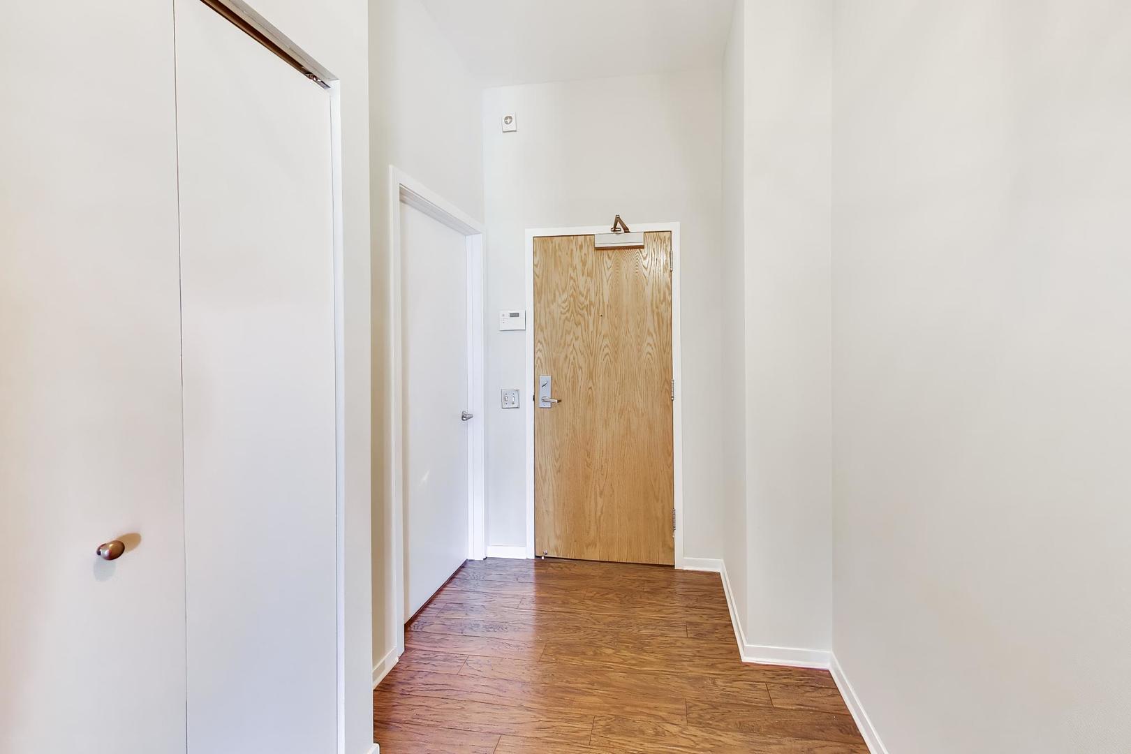 1631 S MICHIGAN Avenue Unit: 506