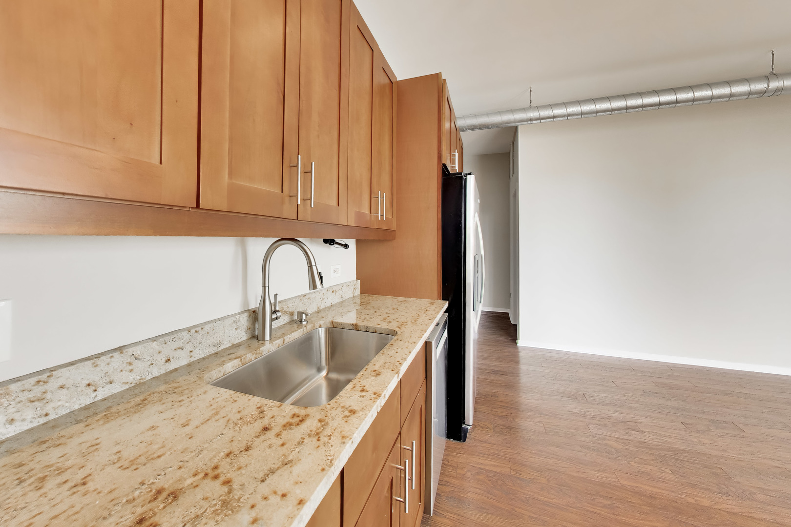 1631 S MICHIGAN Avenue Unit: 506
