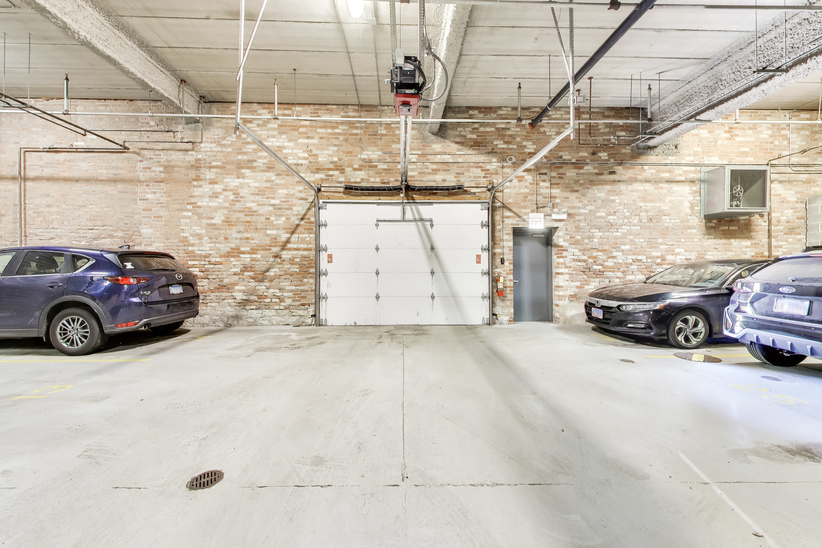 1631 S MICHIGAN Avenue Unit: 506