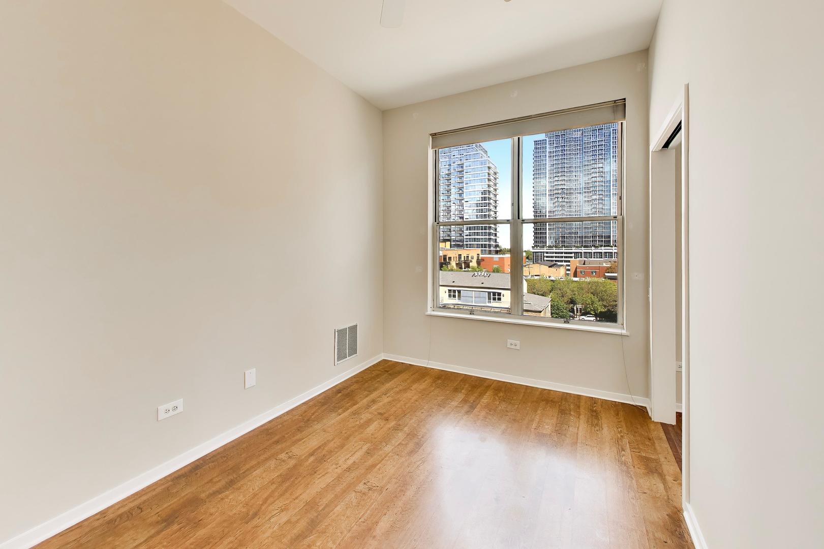 1631 S MICHIGAN Avenue Unit: 506