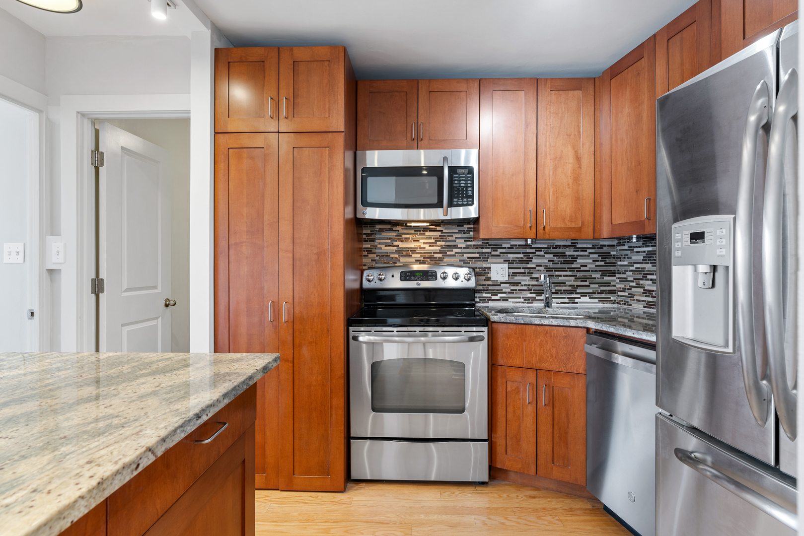 2930 N Sheridan Road Unit: 1605