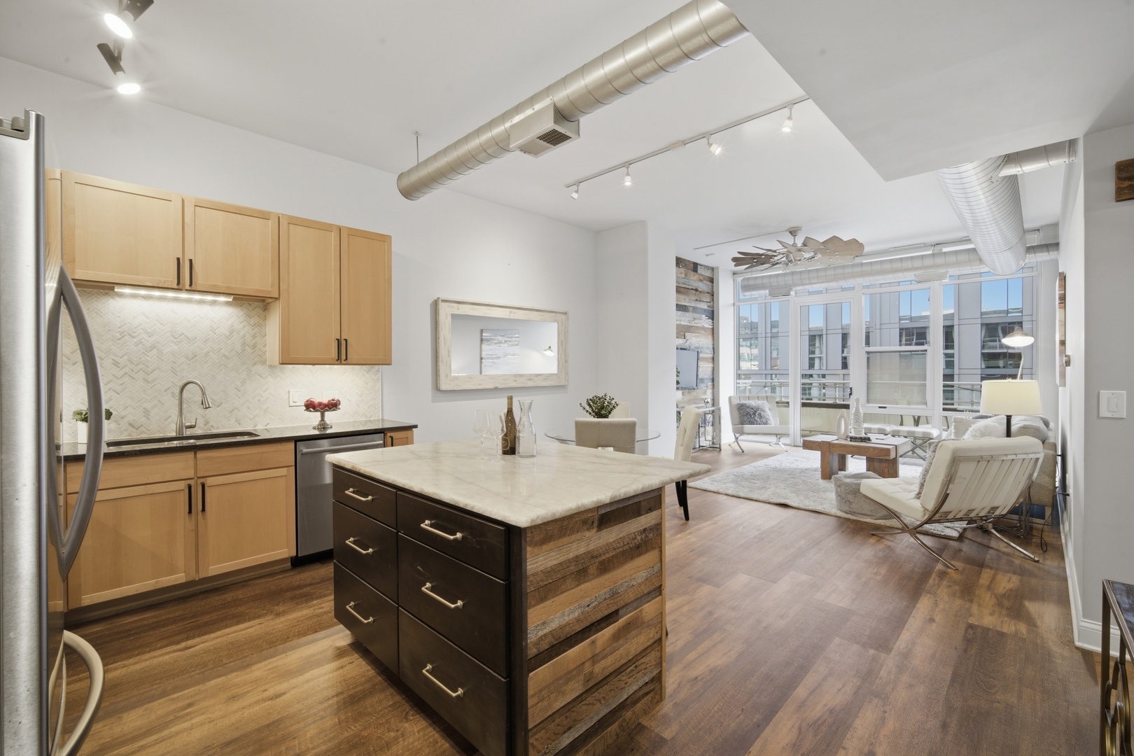 901 W Madison Street Unit: 919