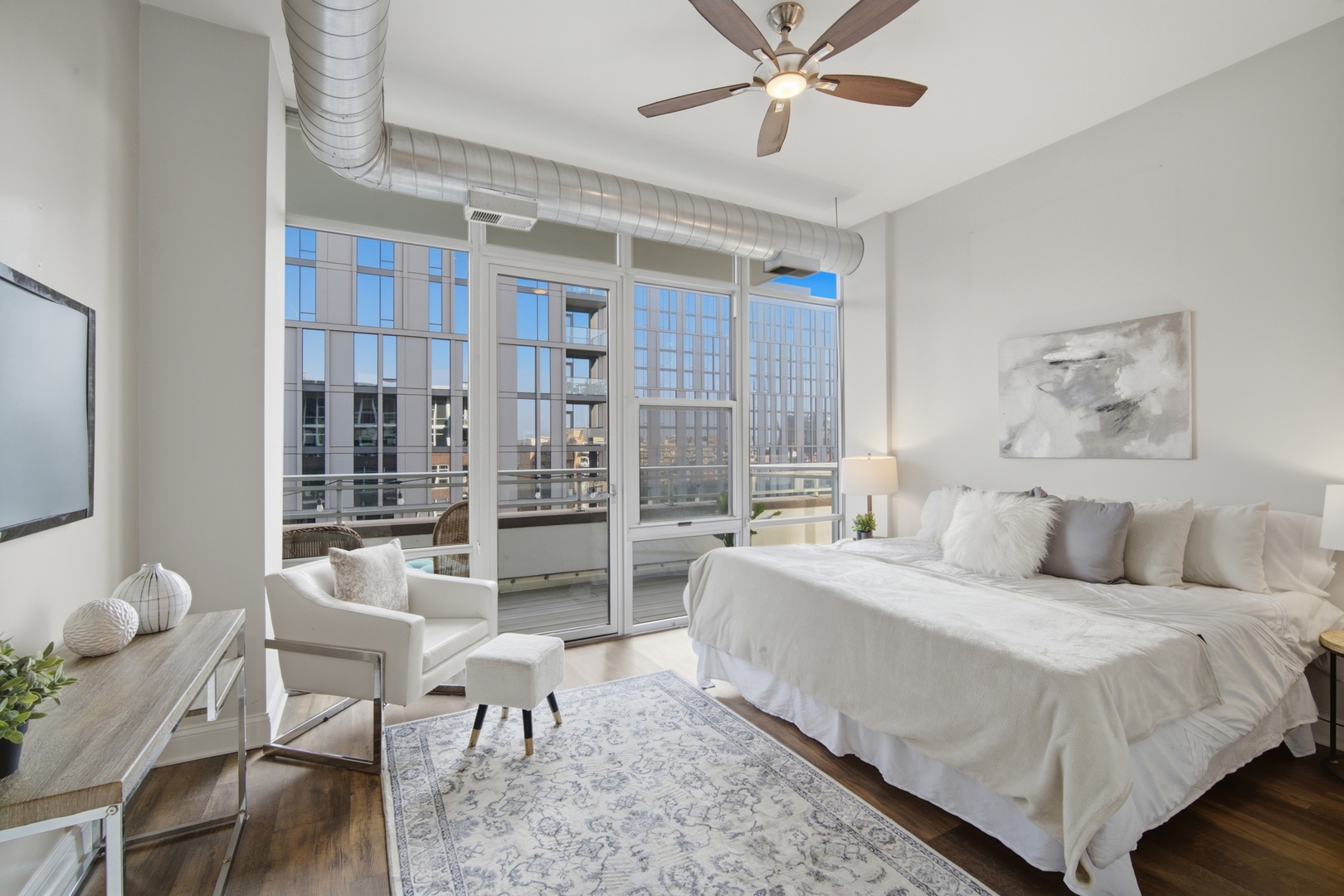 901 W Madison Street Unit: 919