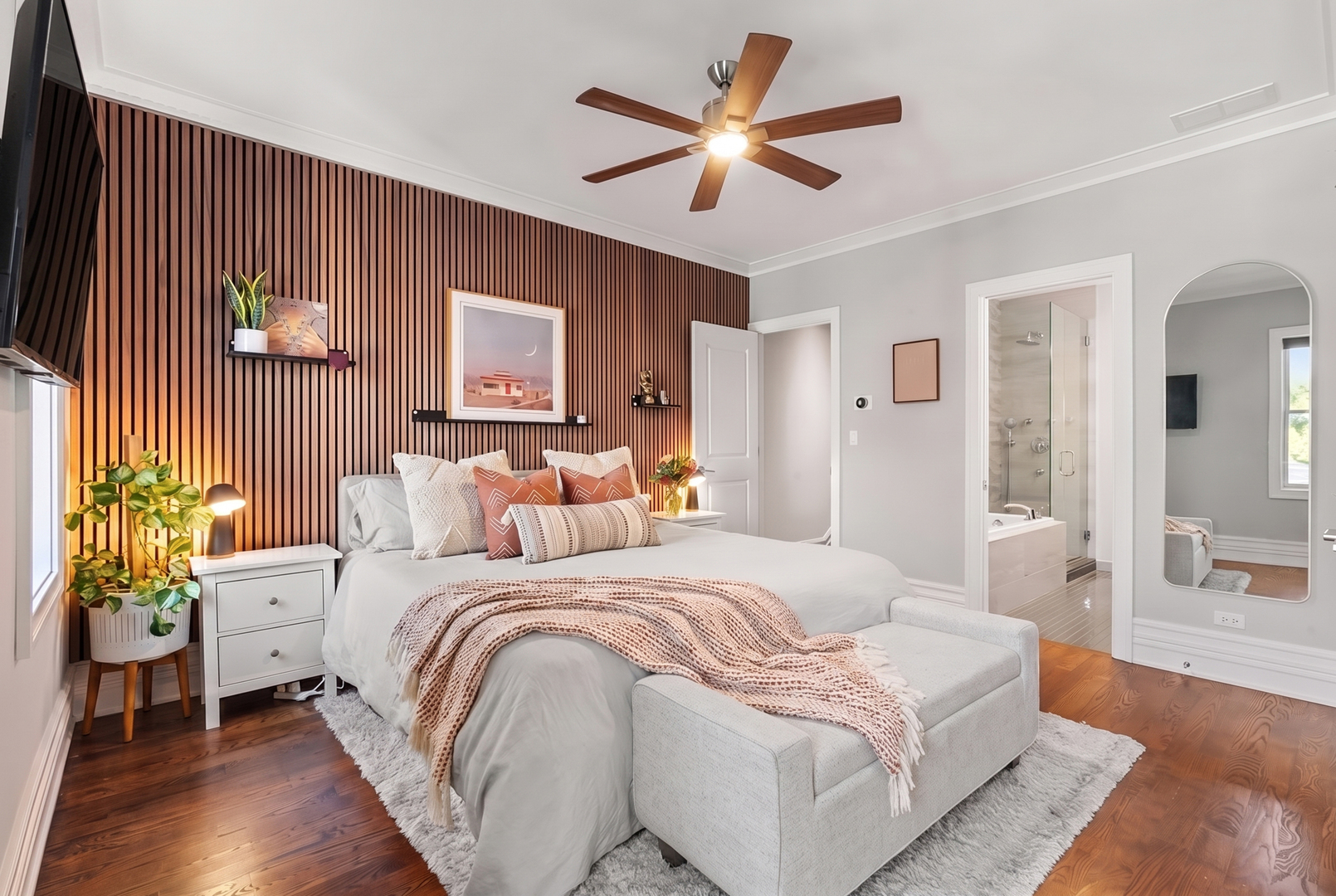 2506 N Rockwell Street Unit: 3N