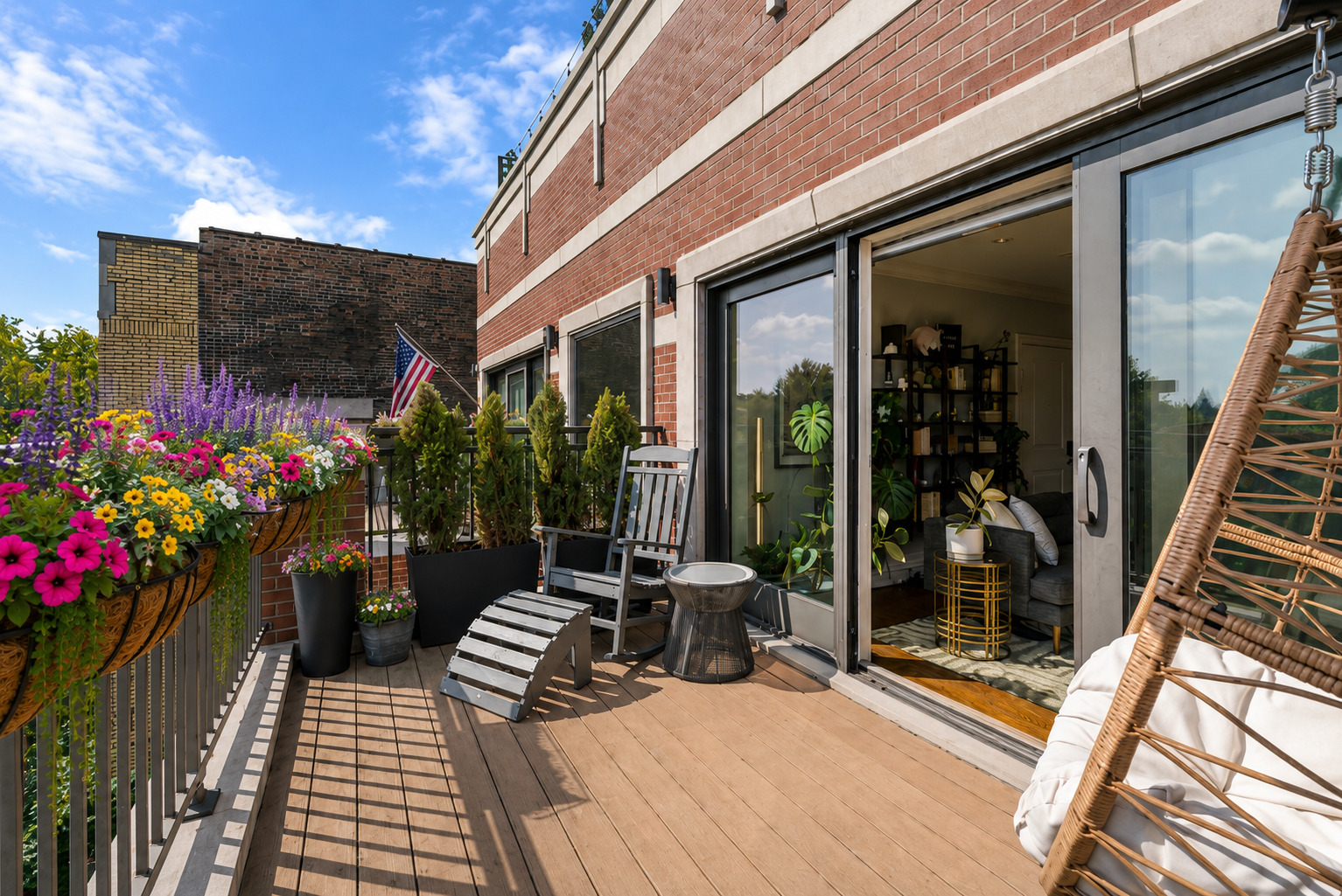 2506 N Rockwell Street Unit: 3N