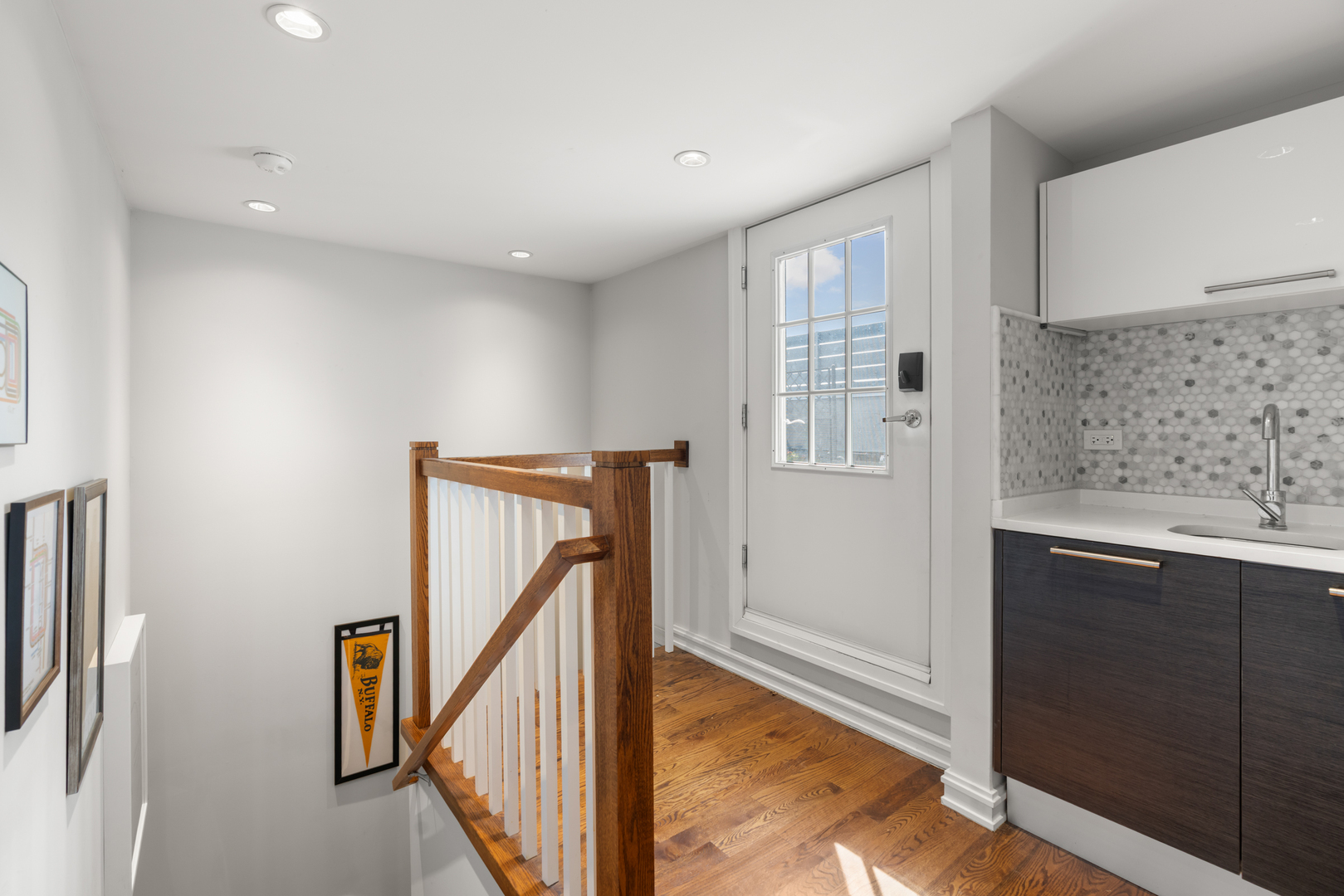 2506 N Rockwell Street Unit: 3N