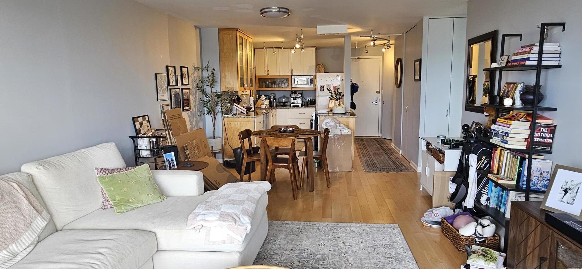 2020 N Lincoln Park West N Unit: 20D