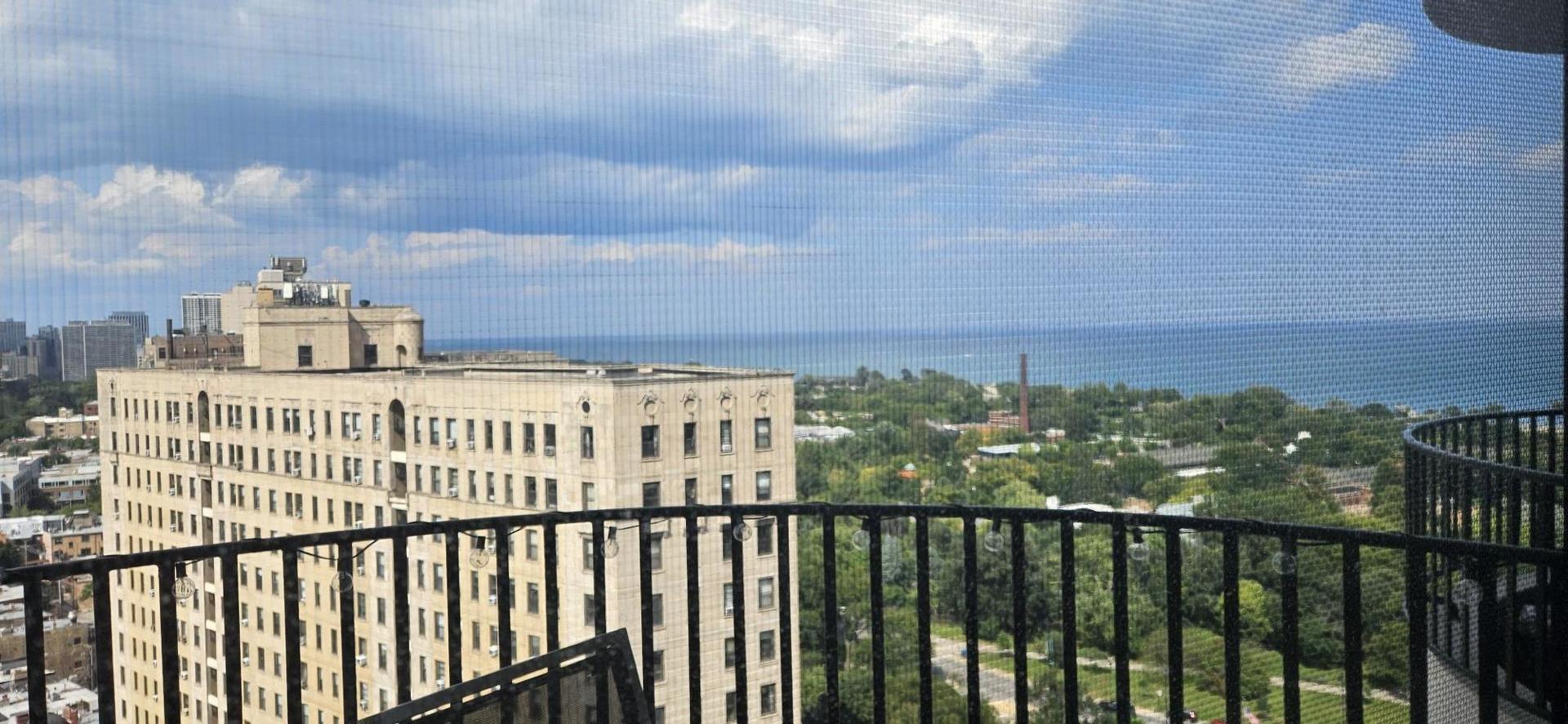 2020 N Lincoln Park West N Unit: 20D