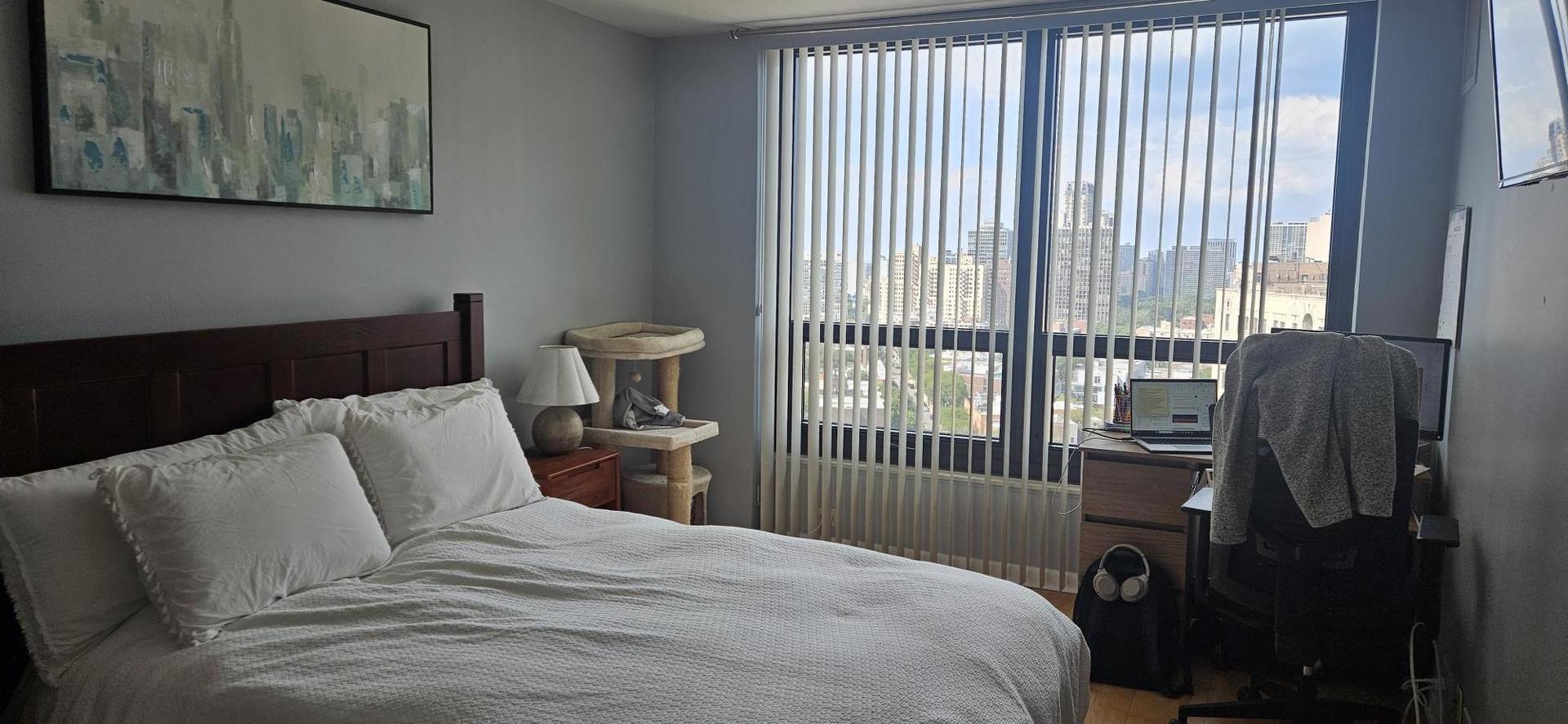 2020 N Lincoln Park West N Unit: 20D