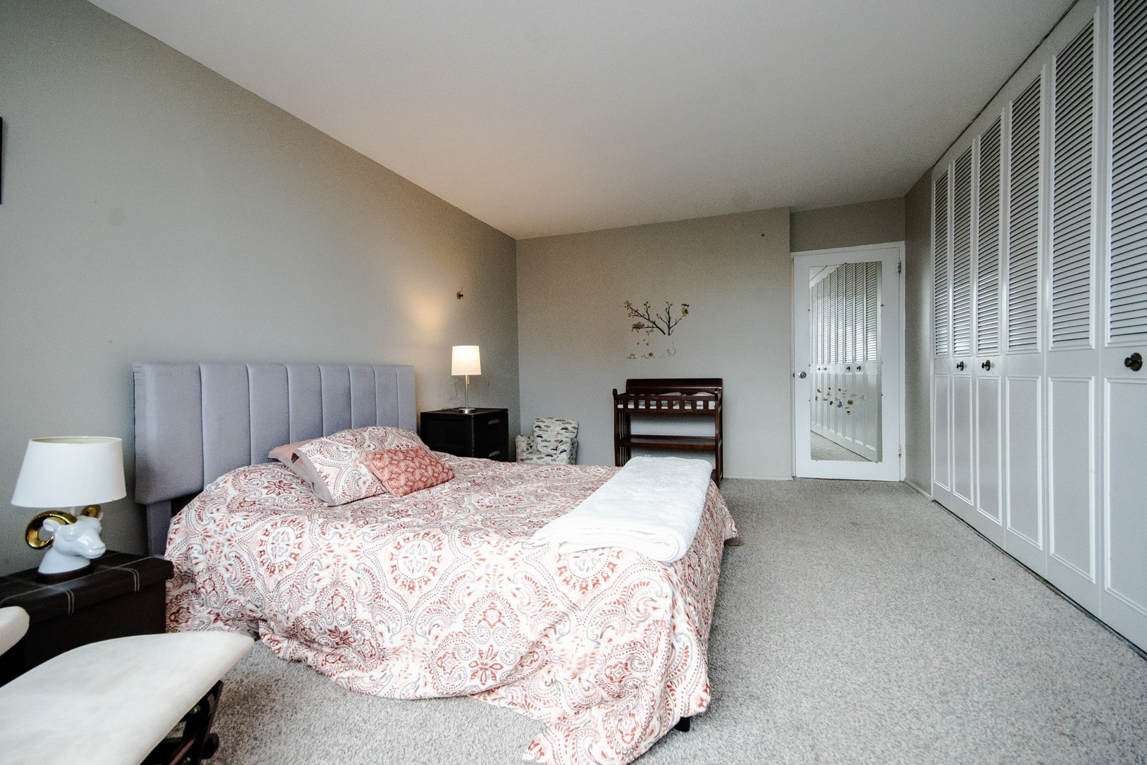 4250 N Marine Drive Unit: 1010