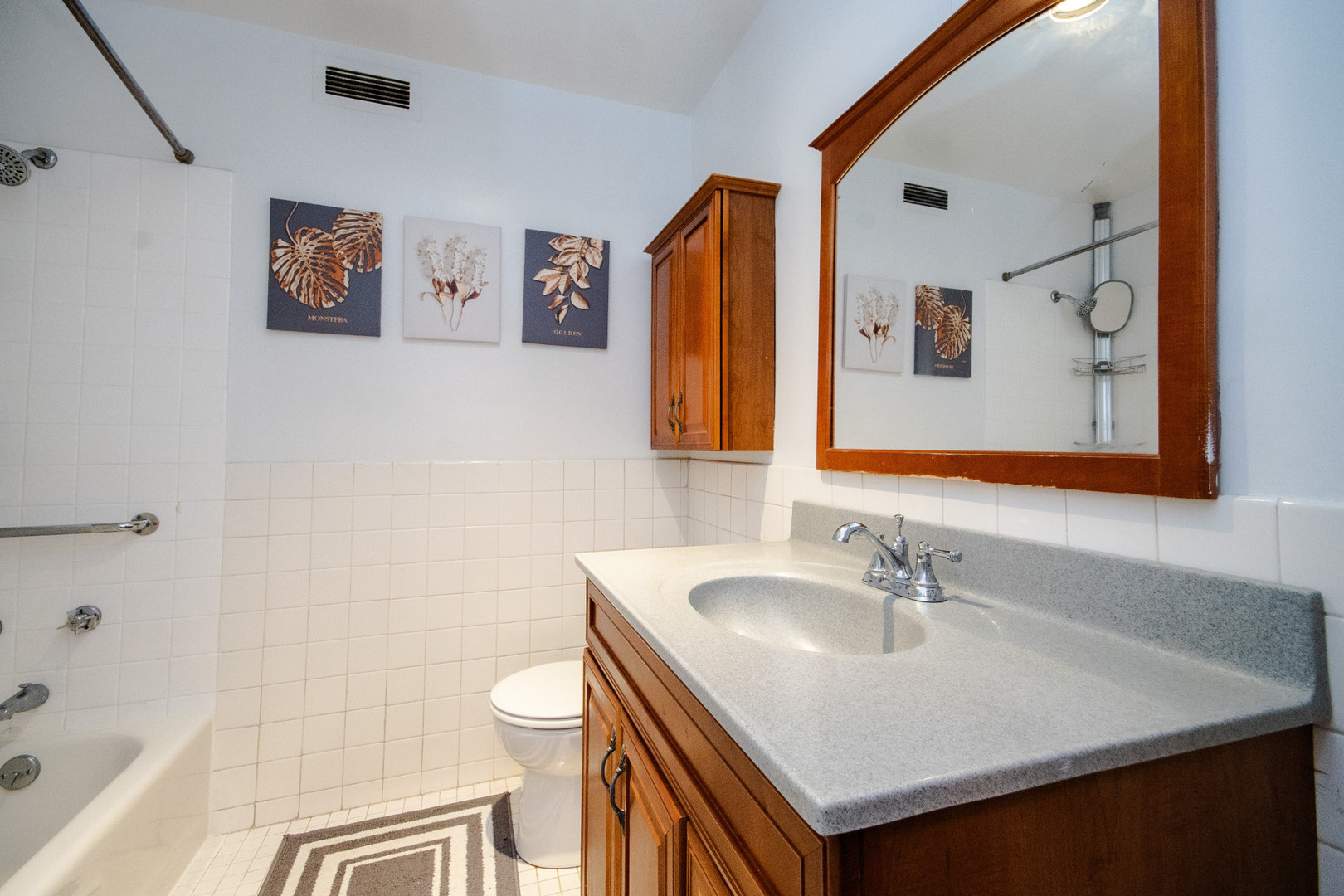 4250 N Marine Drive Unit: 1010