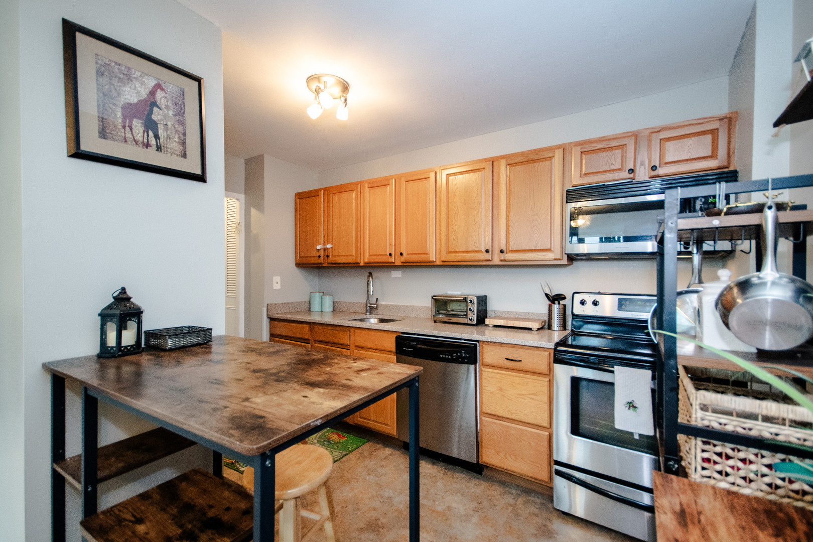 4250 N Marine Drive Unit: 1010
