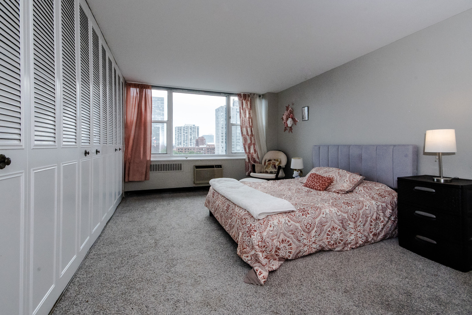 4250 N Marine Drive Unit: 1010