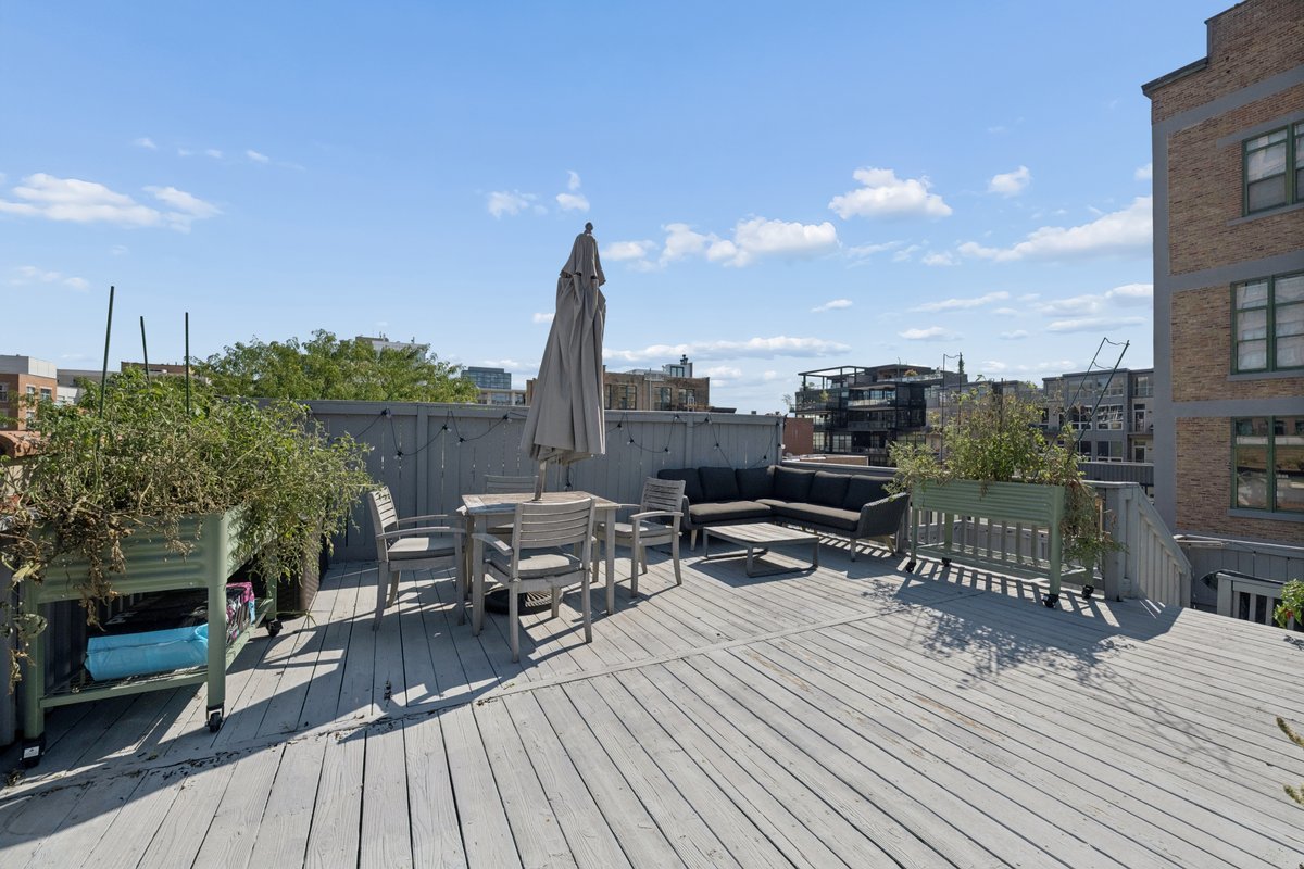 22 N MORGAN Street Unit: 204