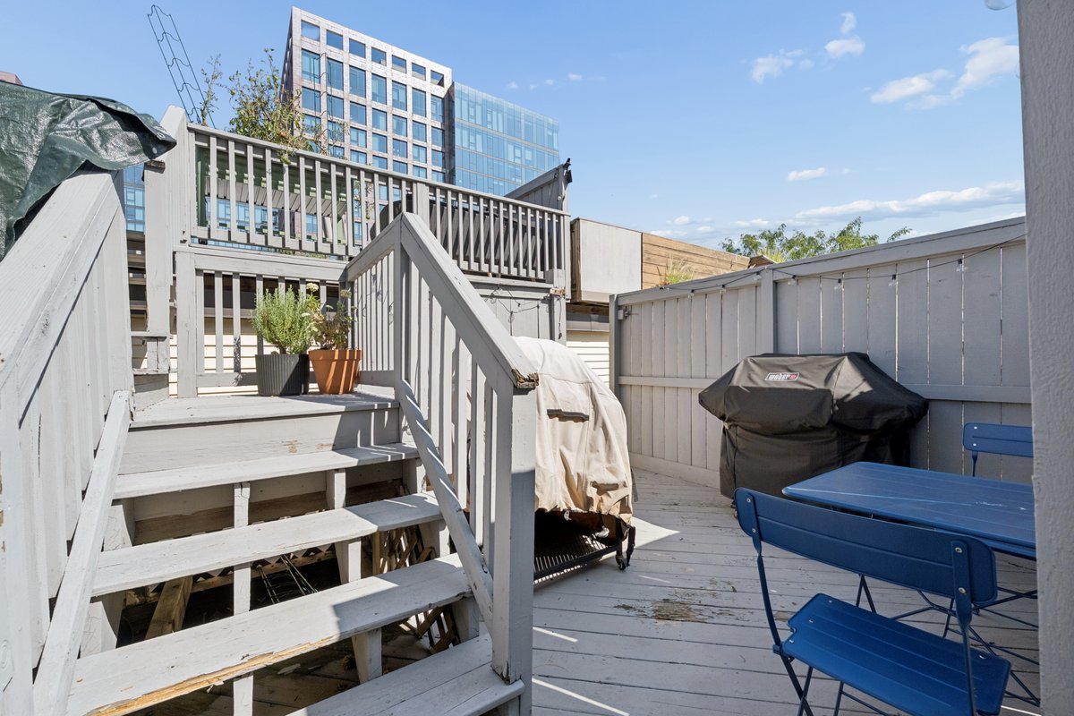 22 N MORGAN Street Unit: 204