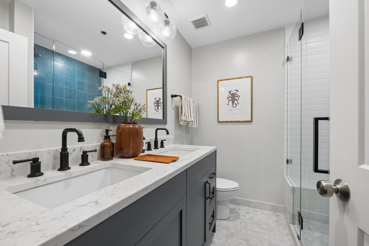 22 N MORGAN Street Unit: 204