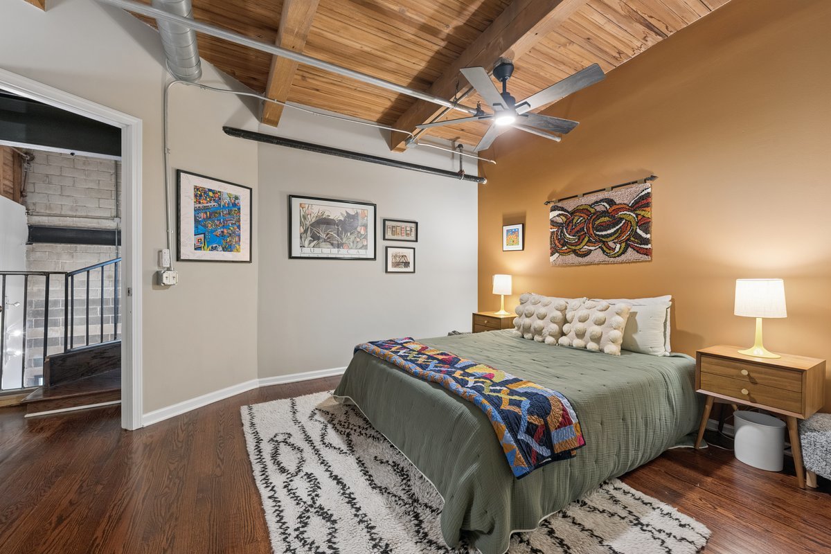 22 N MORGAN Street Unit: 204