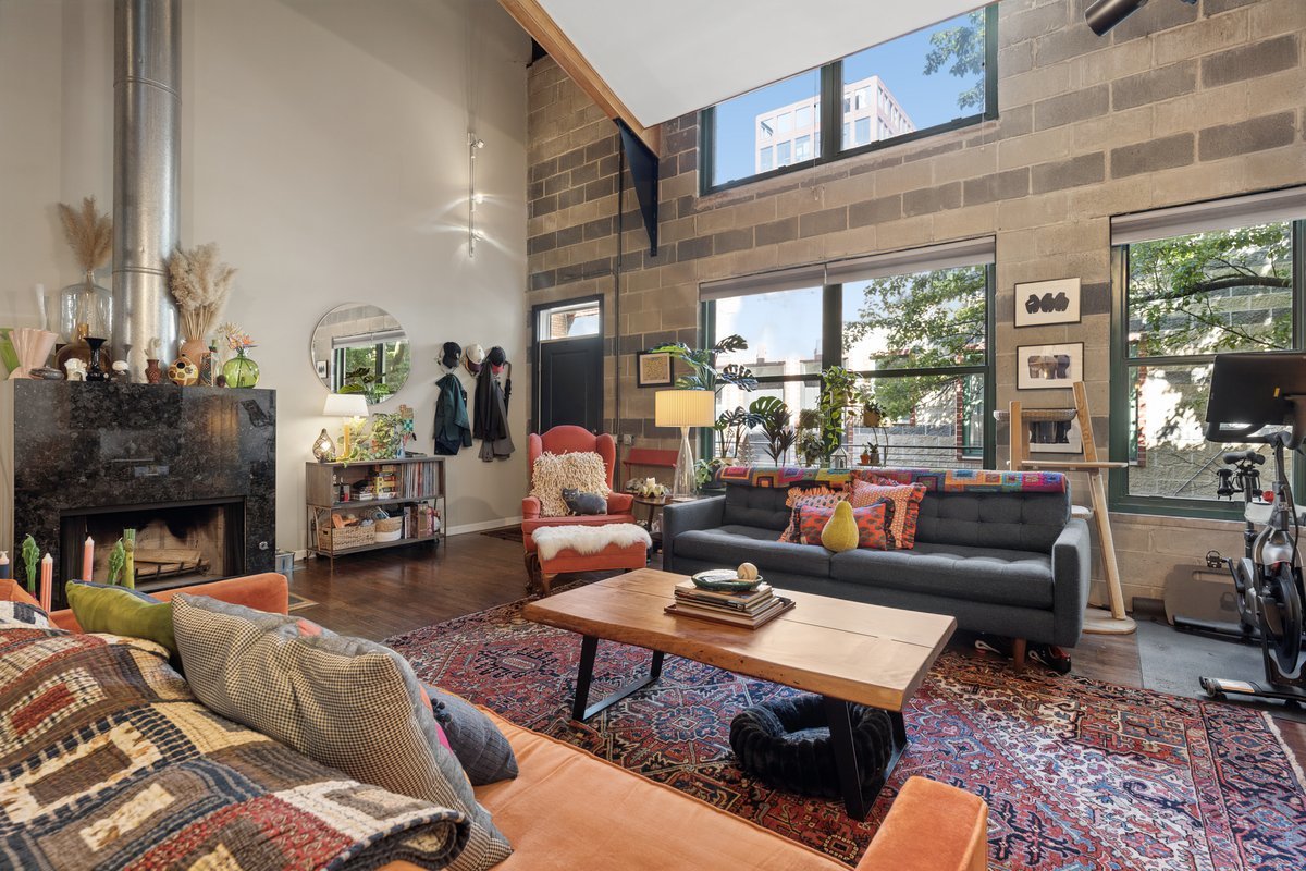 22 N MORGAN Street Unit: 204