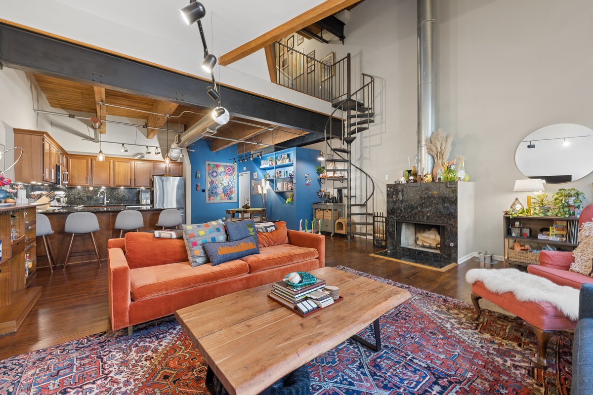 22 N MORGAN Street Unit: 204