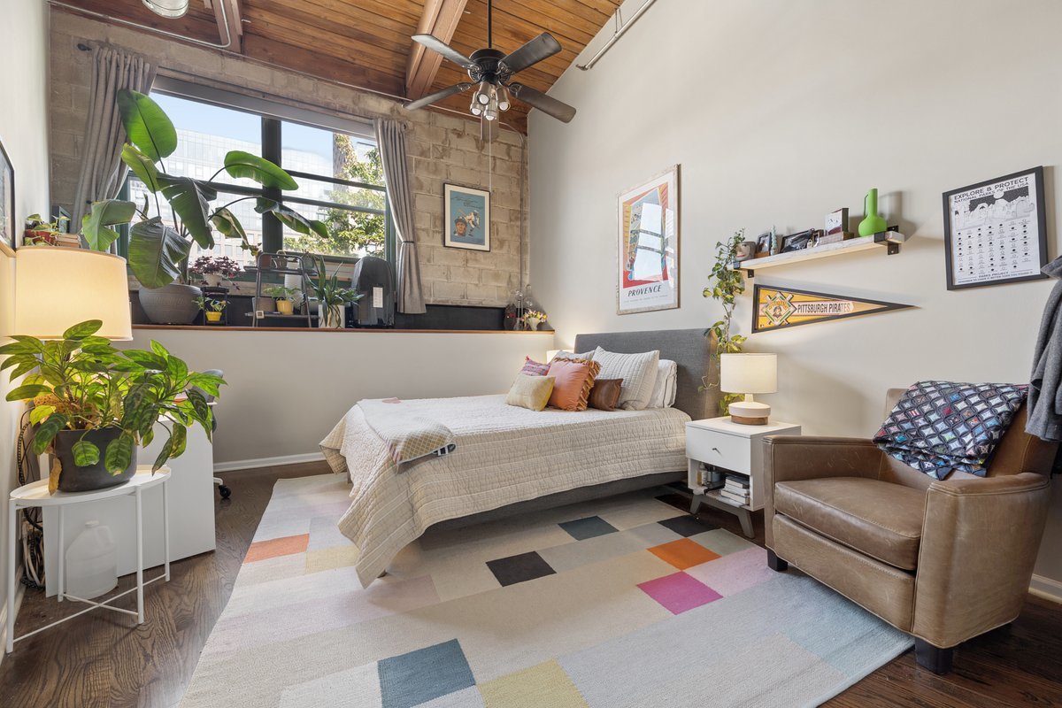 22 N MORGAN Street Unit: 204