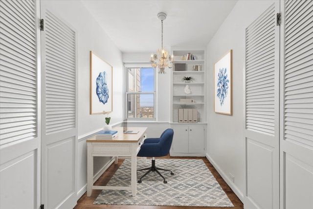 5555 N SHERIDAN Road Unit: 1811