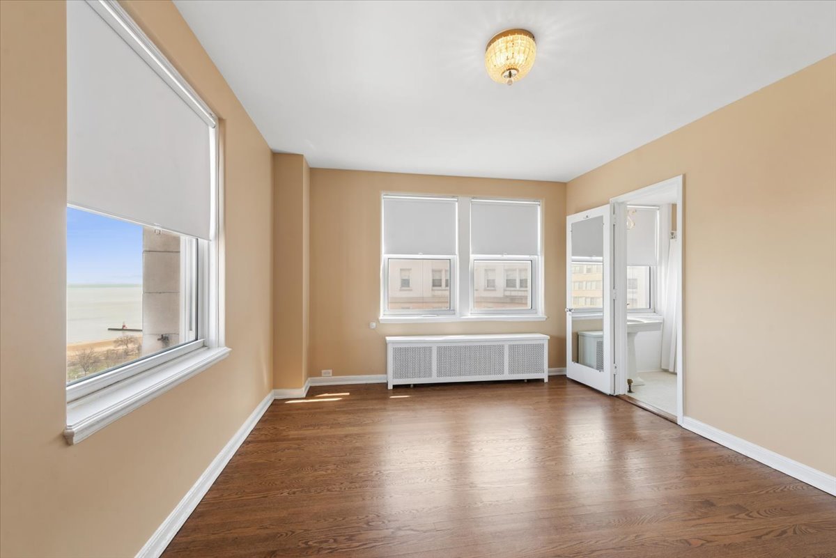 5555 N SHERIDAN Road Unit: 1811