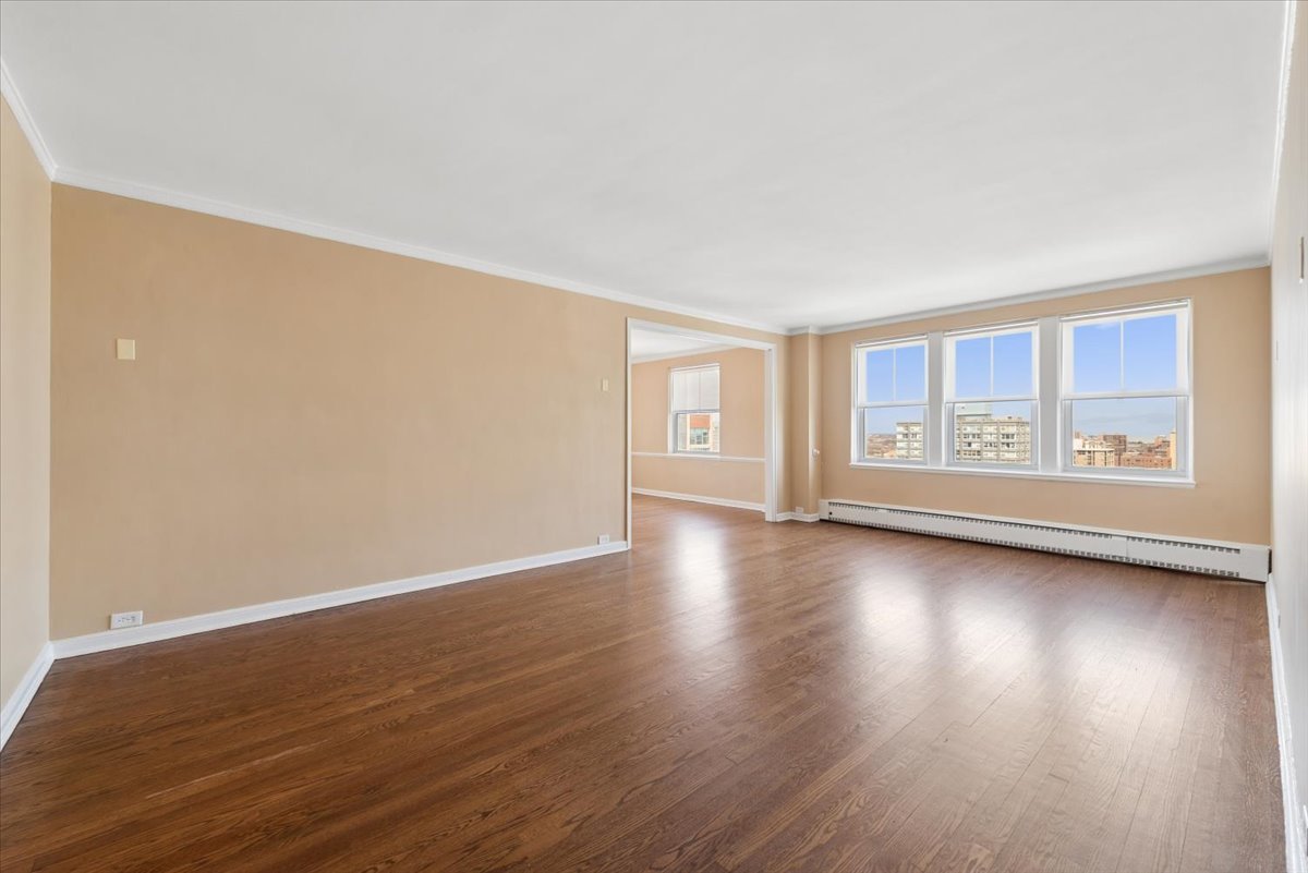 5555 N SHERIDAN Road Unit: 1811
