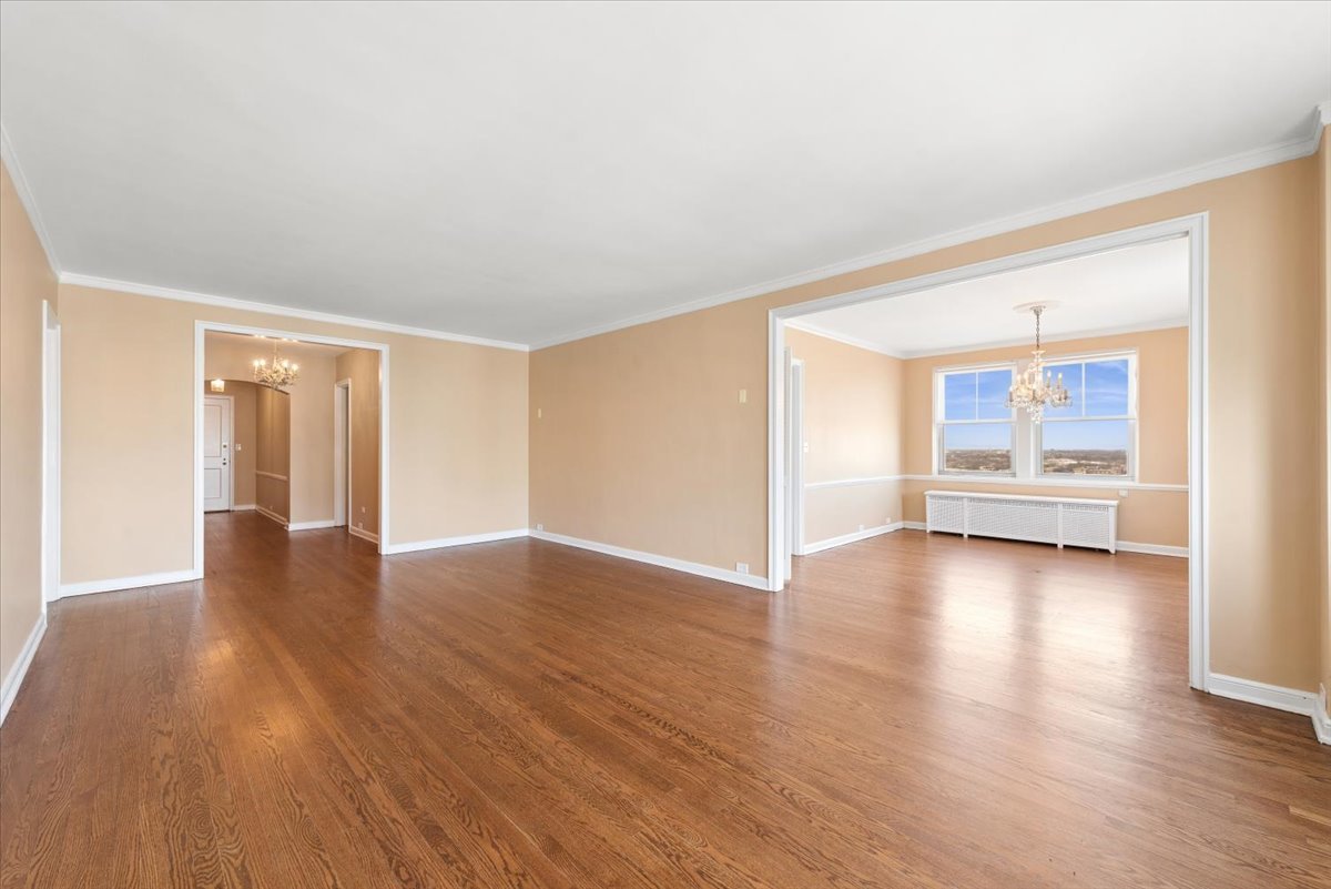 5555 N SHERIDAN Road Unit: 1811