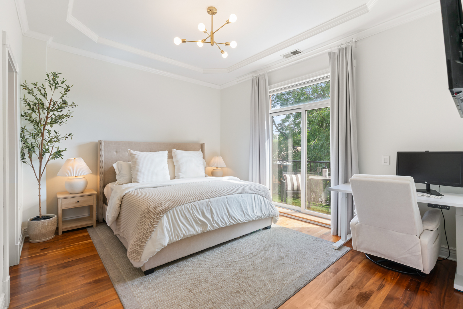 2507 N Halsted Street Unit: 4