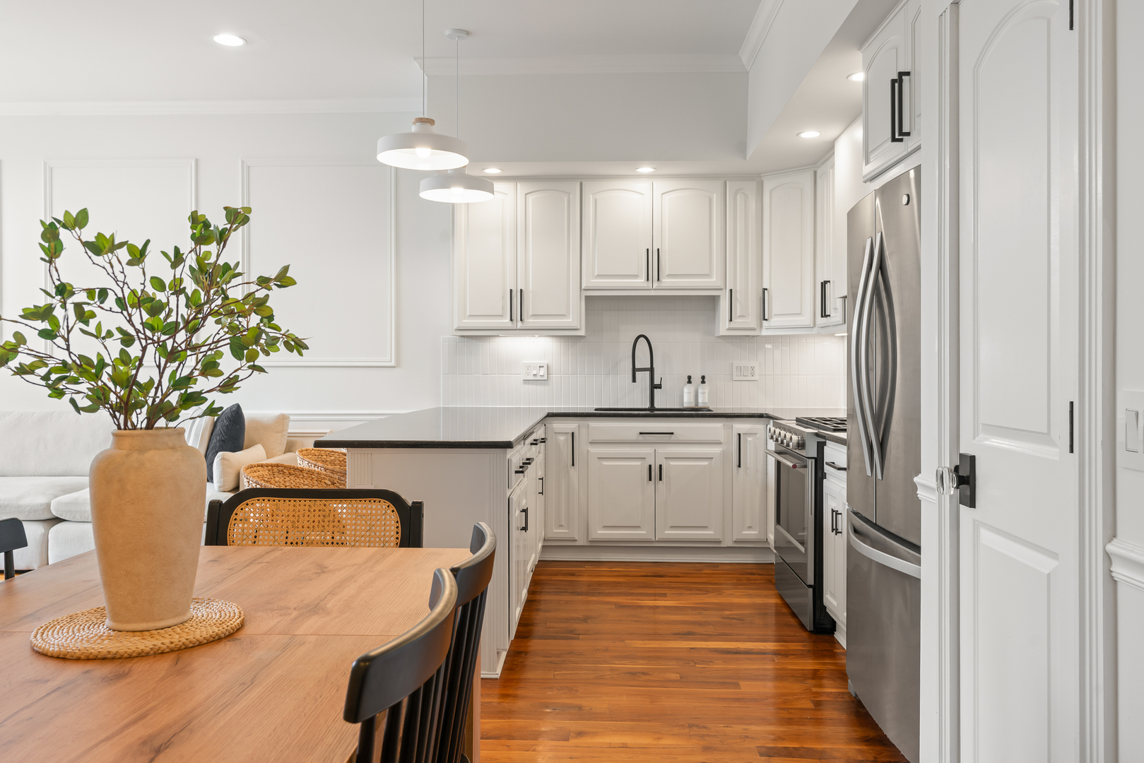 2507 N Halsted Street Unit: 4