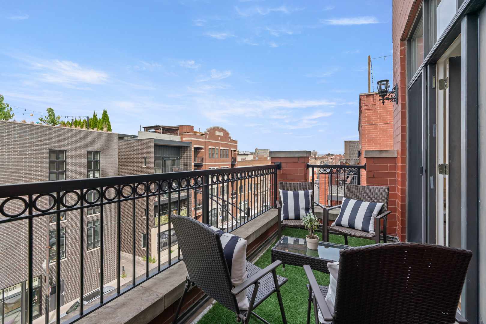 2507 N Halsted Street Unit: 4