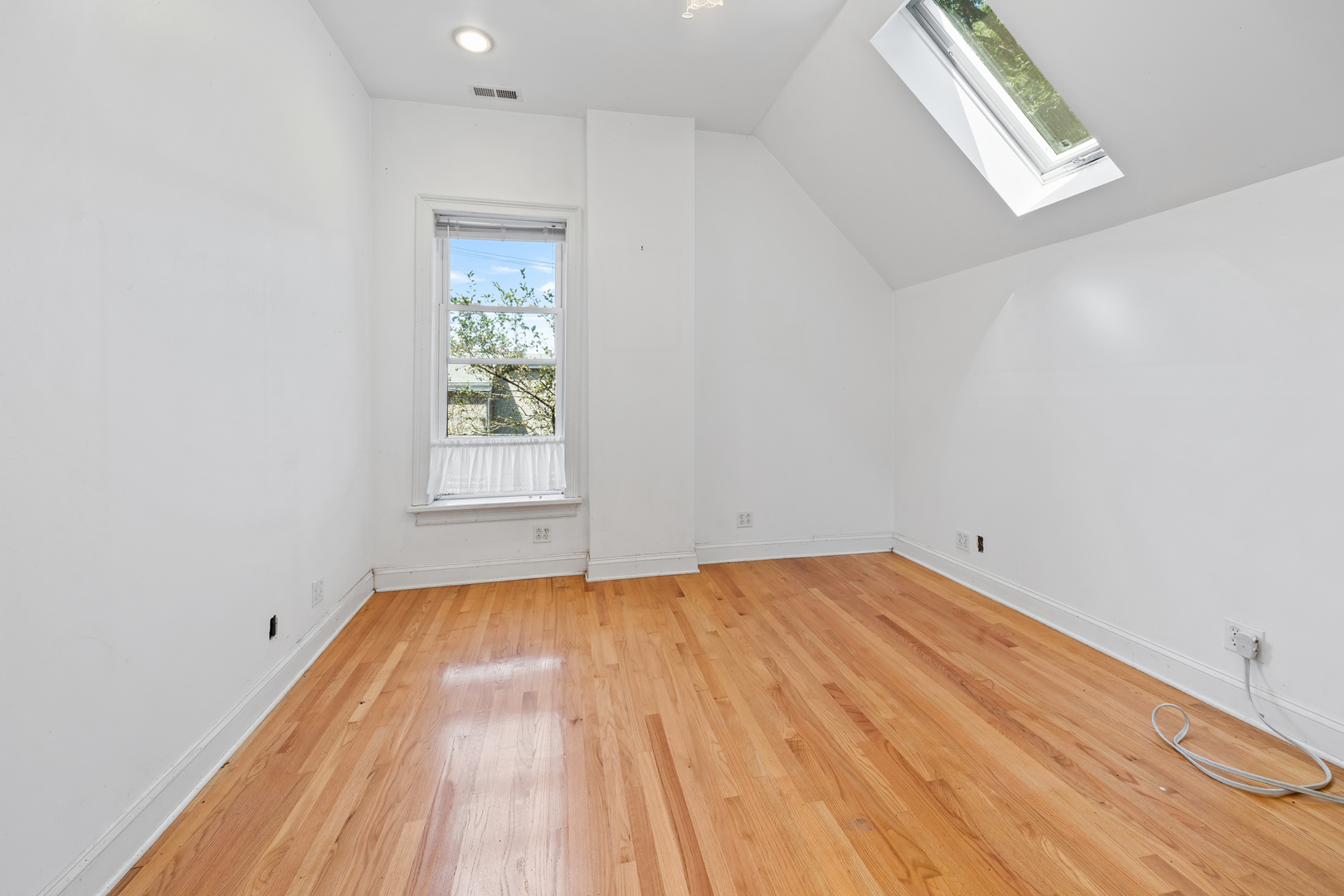 2050 W Monroe Street