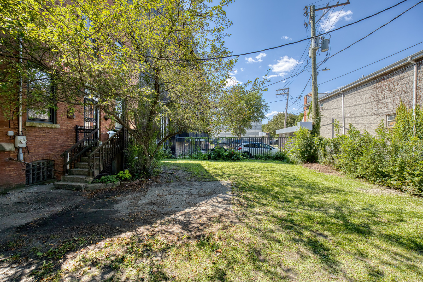2050 W Monroe Street