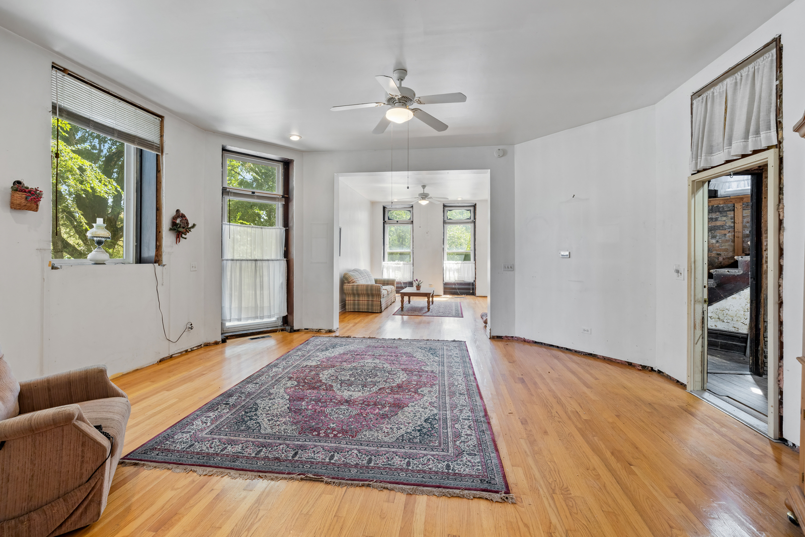 2050 W Monroe Street