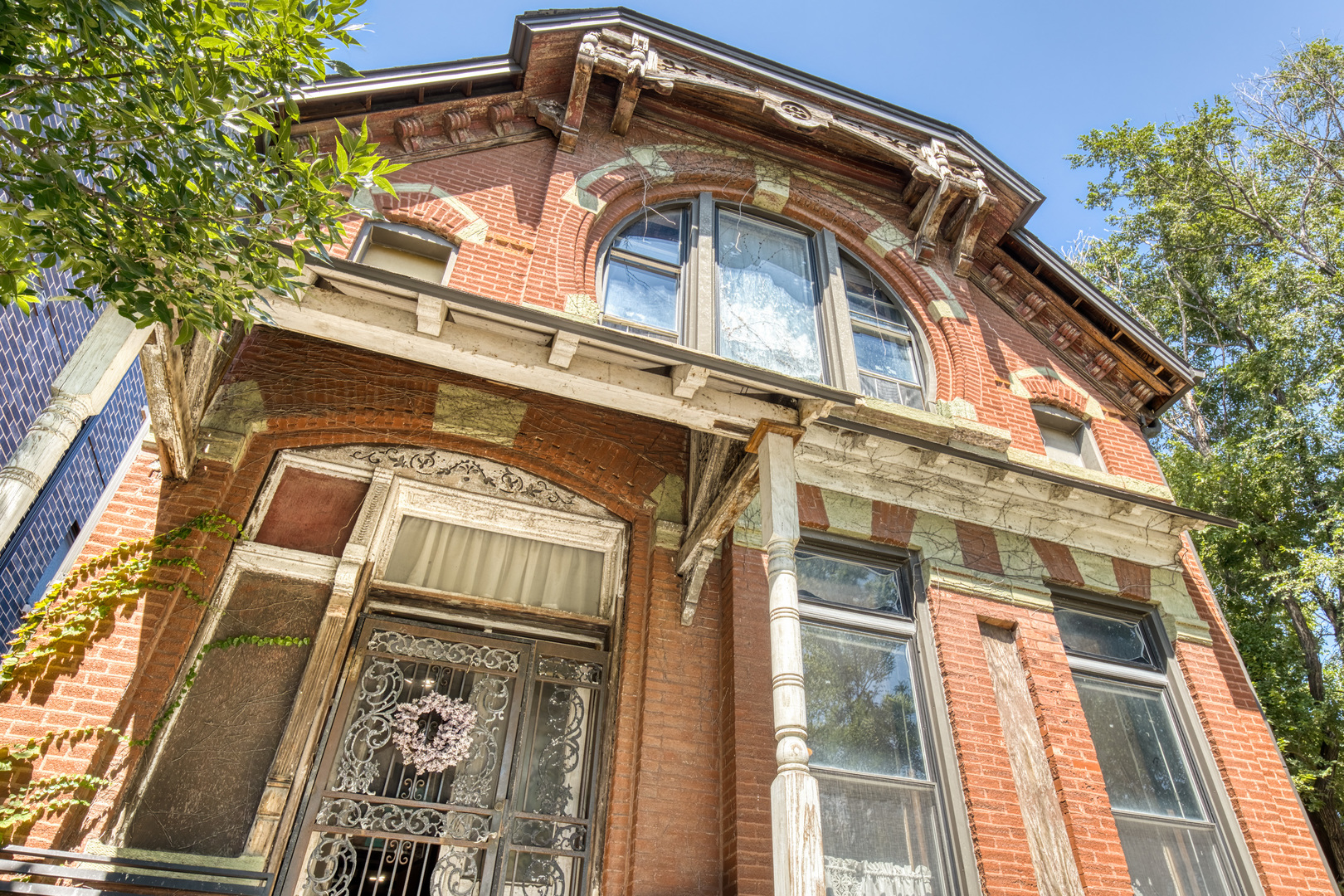 2050 W Monroe Street