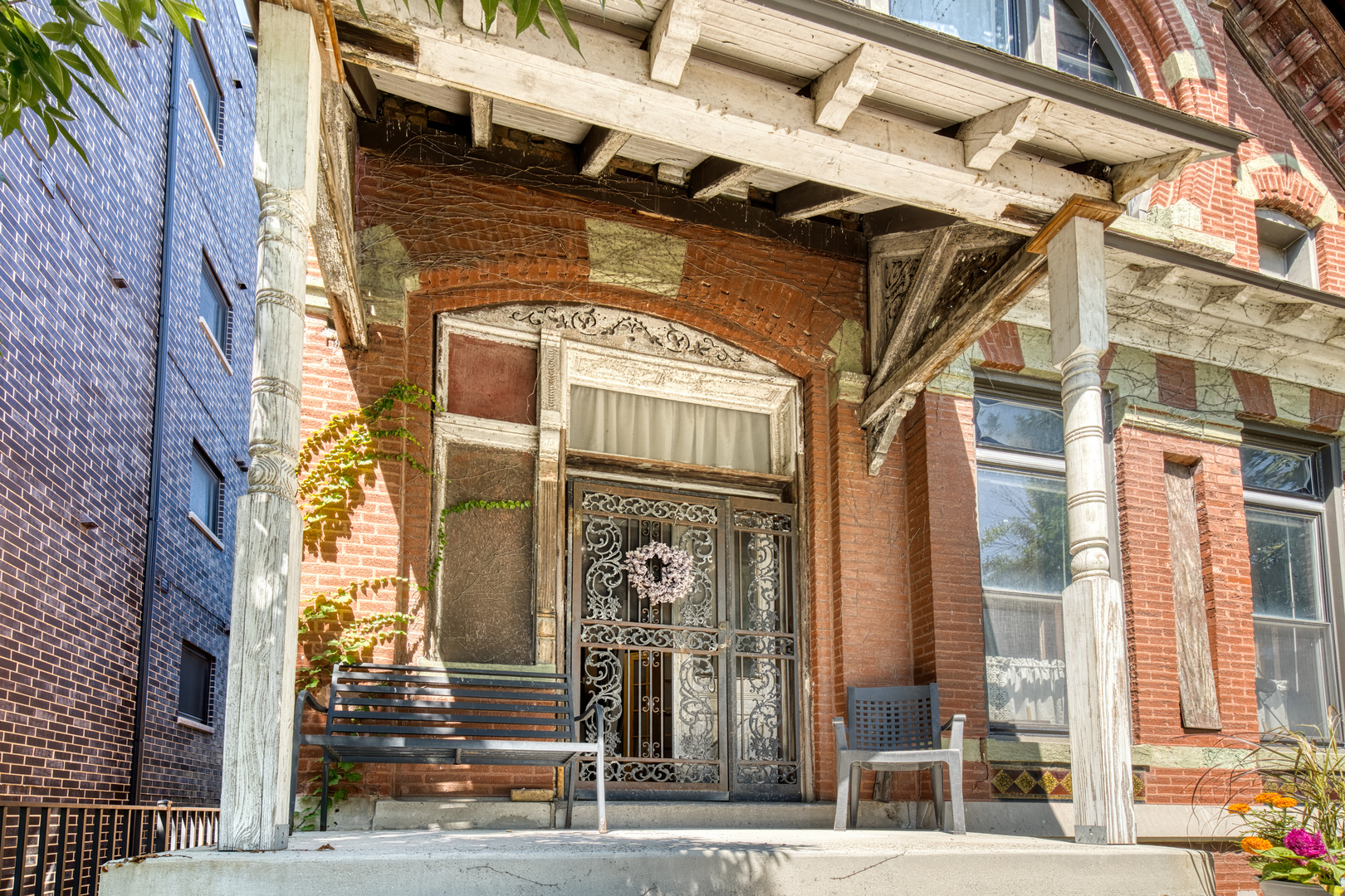 2050 W Monroe Street