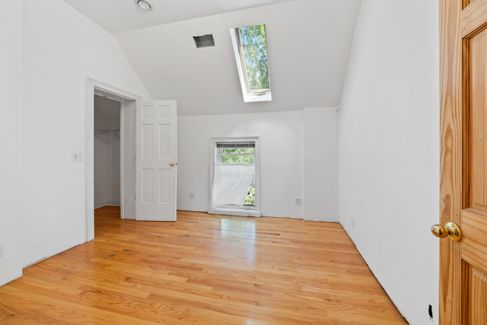 2050 W Monroe Street