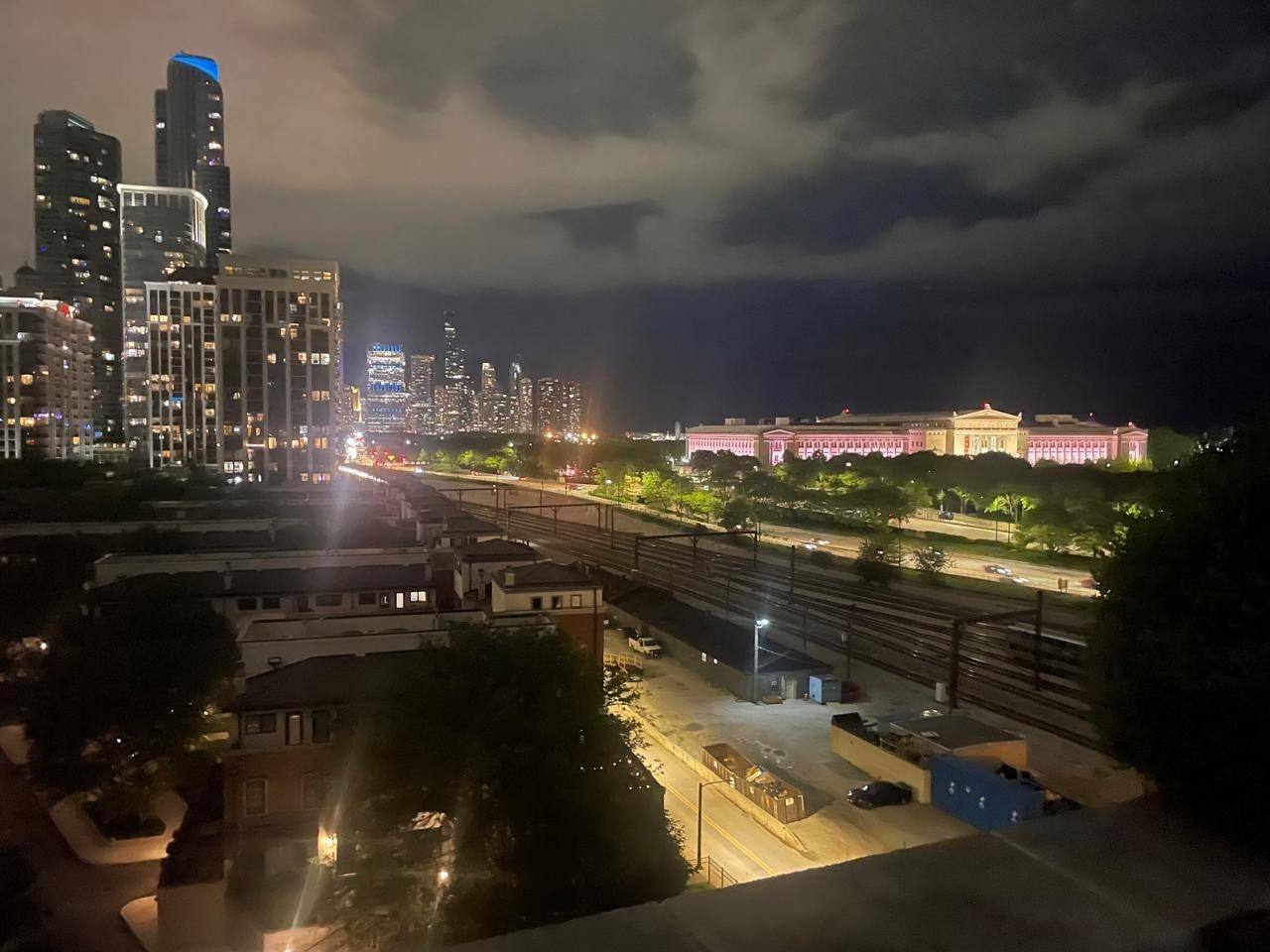 1515 S Prairie Avenue Unit: 914