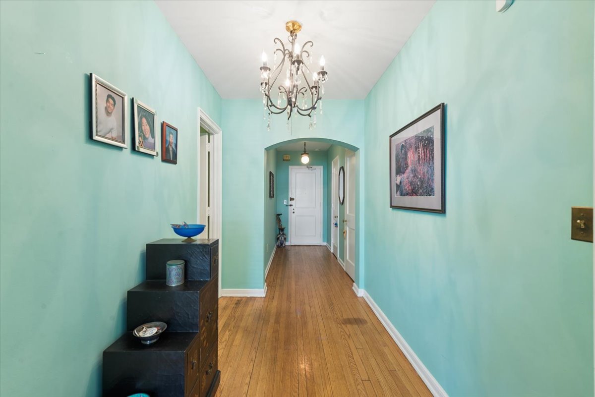 5555 N Sheridan Road Unit: 515
