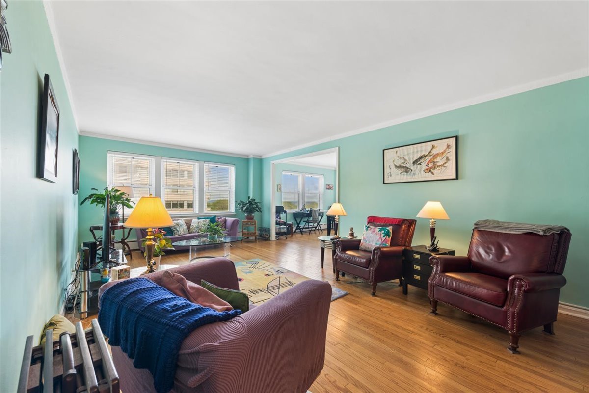 5555 N Sheridan Road Unit: 515