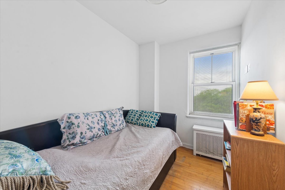 5555 N Sheridan Road Unit: 515