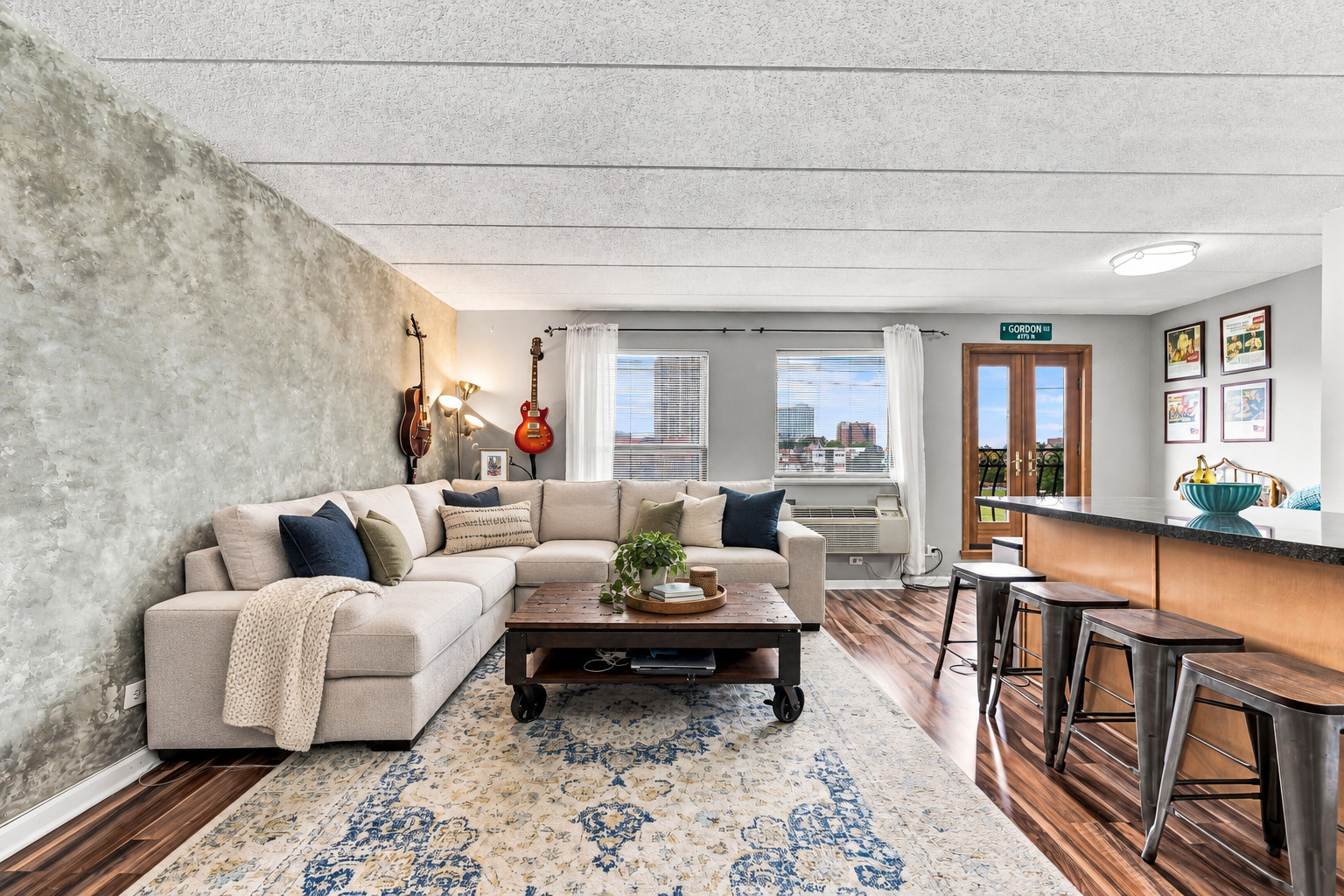 711 W Gordon Terrace Unit: 310